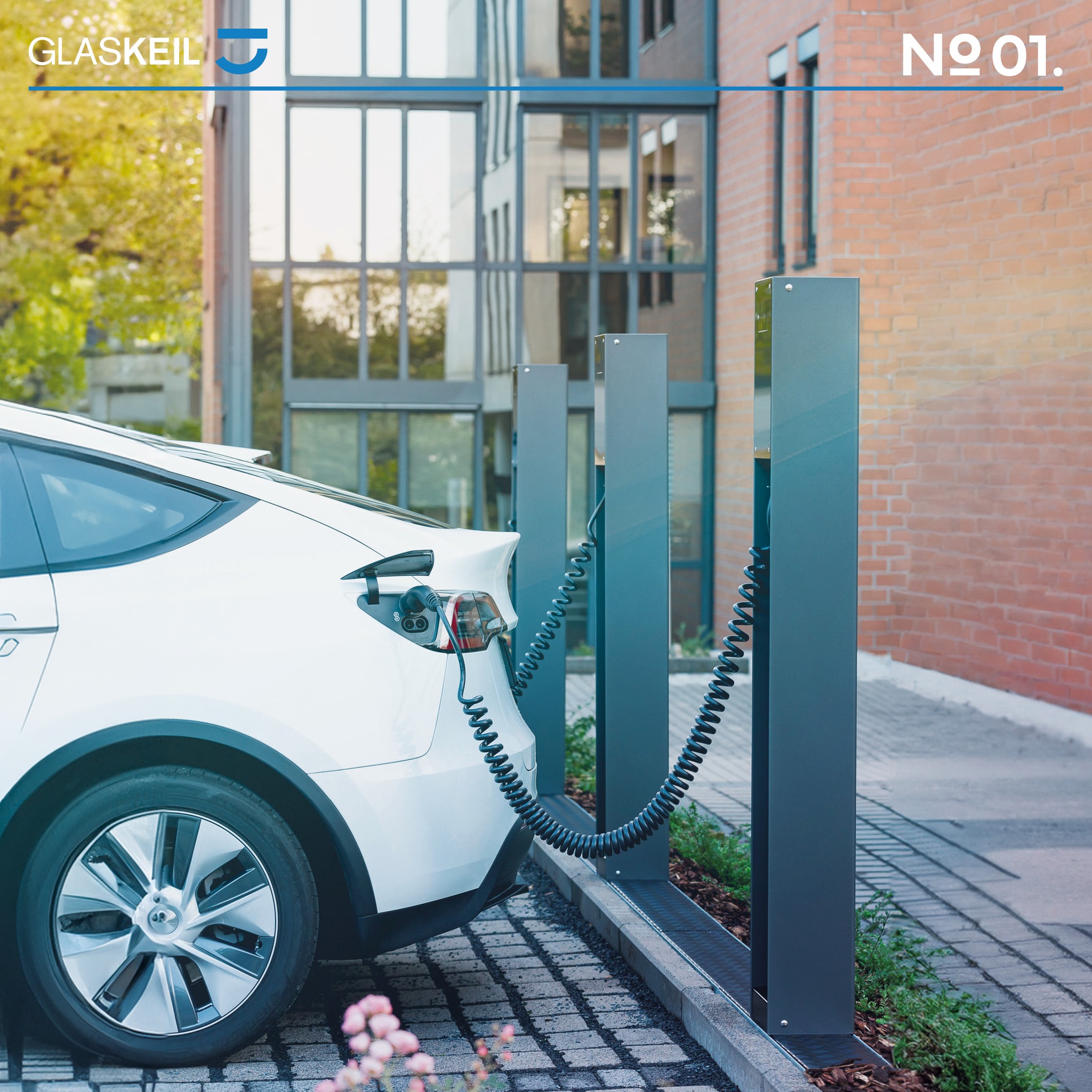Die Zukunft der Mobilität ist elektrisch und wir sind dabei!
Als zuverlässiger Lieferant von hochwertigen Kunststoffteilen unterstützt GLASKEIL die Firma LIBREO dabei, ihre Produkte auf einem hohen Qualitätslevel zu halten.
Unsere erstklassigen Kunststoffteile finden ihren Einsatz in den LIBREO Ladesäulen Slim und Duo, sowie der LIBREO Wallbox. Durch unsere präzise Fertigung und Zuverlässigkeit tragen wir dazu bei, dass LIBREO in der Welt der E-Mobilität stets vorne mitfährt.
#Elektromobilität #ZukunftDerMobilität #Nachhaltigkeit #Ladesäulen #Wallbox #Kunststoffteile #Präzisionsarbeit #Glaskeil #LIBREO #Innovation #EnergieWende #GreenTech #Technologie