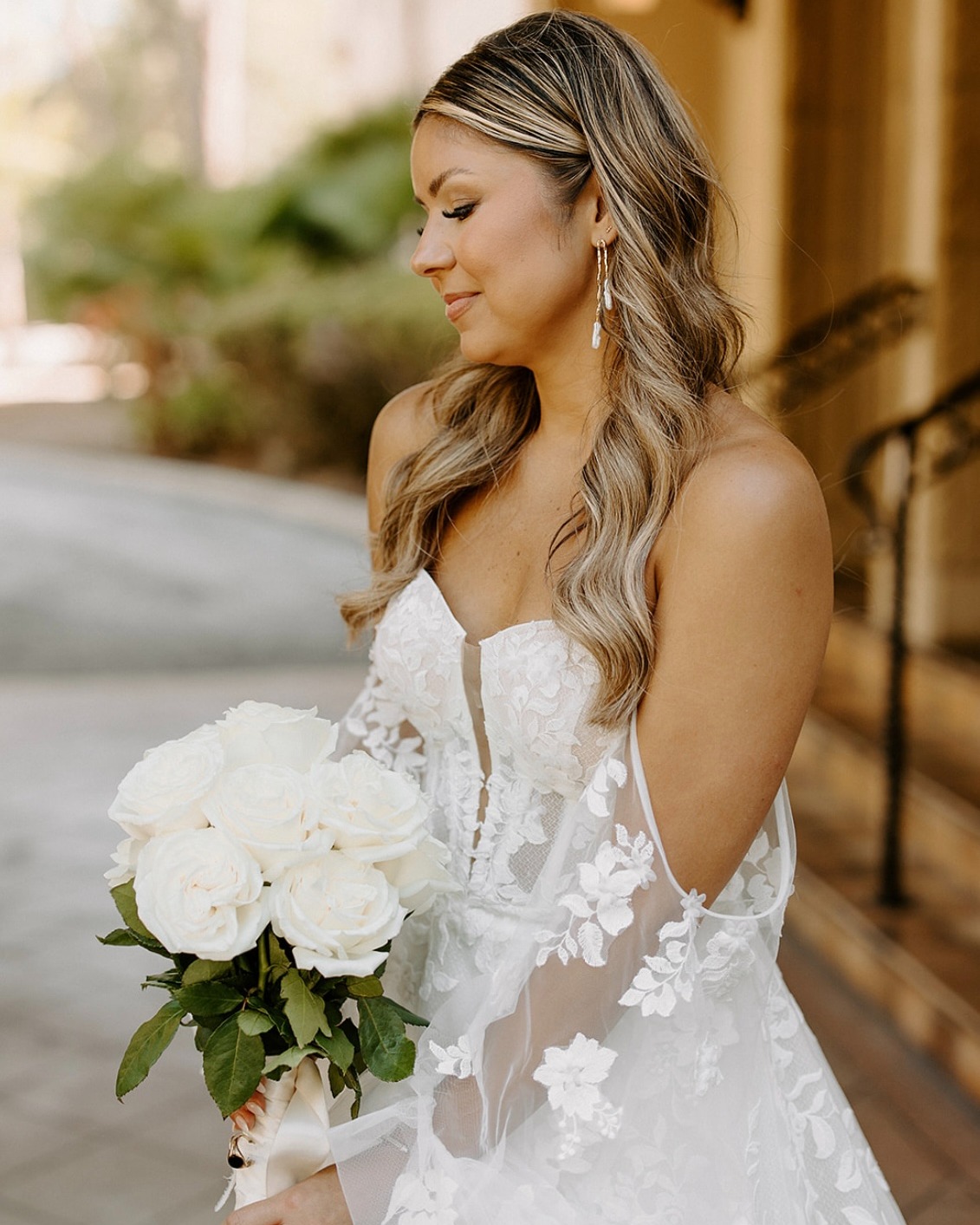 Radiance!
Venue: @powelcrosleyestate
Photo: @daniellelozeau
HMU: @beautybyaudreyb
Dress: @jmajorsbridal @martinalianabridal
Flowers: @benevaweddings
.
.
.
#weddingflowersdecor #weddingflorals #weddingflowers #weddingplanner #luxuryweddingplanner #destinationweddingplanner #bridedress #sarasotawedding #engaged #destinationweddings #stunning #bride #stunningbrides #bridesofinstagram #rcmemories #sarasotaweddingplanner #sarasotaweddings #destinationwedding #weddingdress #weddinginspo #floridaweddings #powelcrosleyestate #powelcrosleywedding #powelcrosleyestatewedding #powelcrosley