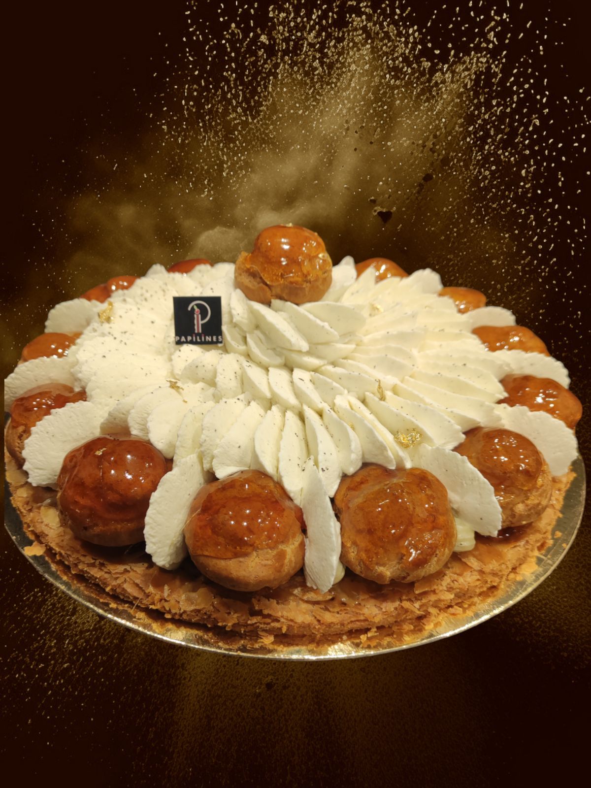 🍰 A découvrir bientôt : notre délicieux St Honoré, au beurre AOP et parfumé à la véritable gousse de vanille ! 🍰
Laissez-vous tenter par cette pâtisserie réalisée avec passion et savoir-faire artisanal. Une pâte feuilletée croustillante, une crème vanille et des choux garnis et croquants. Une véritable explosion de saveurs qui ravira vos papilles et celles de vos proches! 😍
🔥 Tous nos ingrédients sont soigneusement sélectionnés pour garantir une qualité exceptionnelle: ✅ Beurre d'Appellation d'Origine Protégée ✅ Gousse de vanille authentique ✅ Fabrication artisanale avec des produits frais et locaux.
🎉Faites de chaque moment une fête avec notre Saint-Honoré maison, confectionné avec amour et passion ! ❤️
@à la une #dieppe #gateaupersonnalise #SaintHonore #anniversaire #seinemaritime #evenementprofessionnel