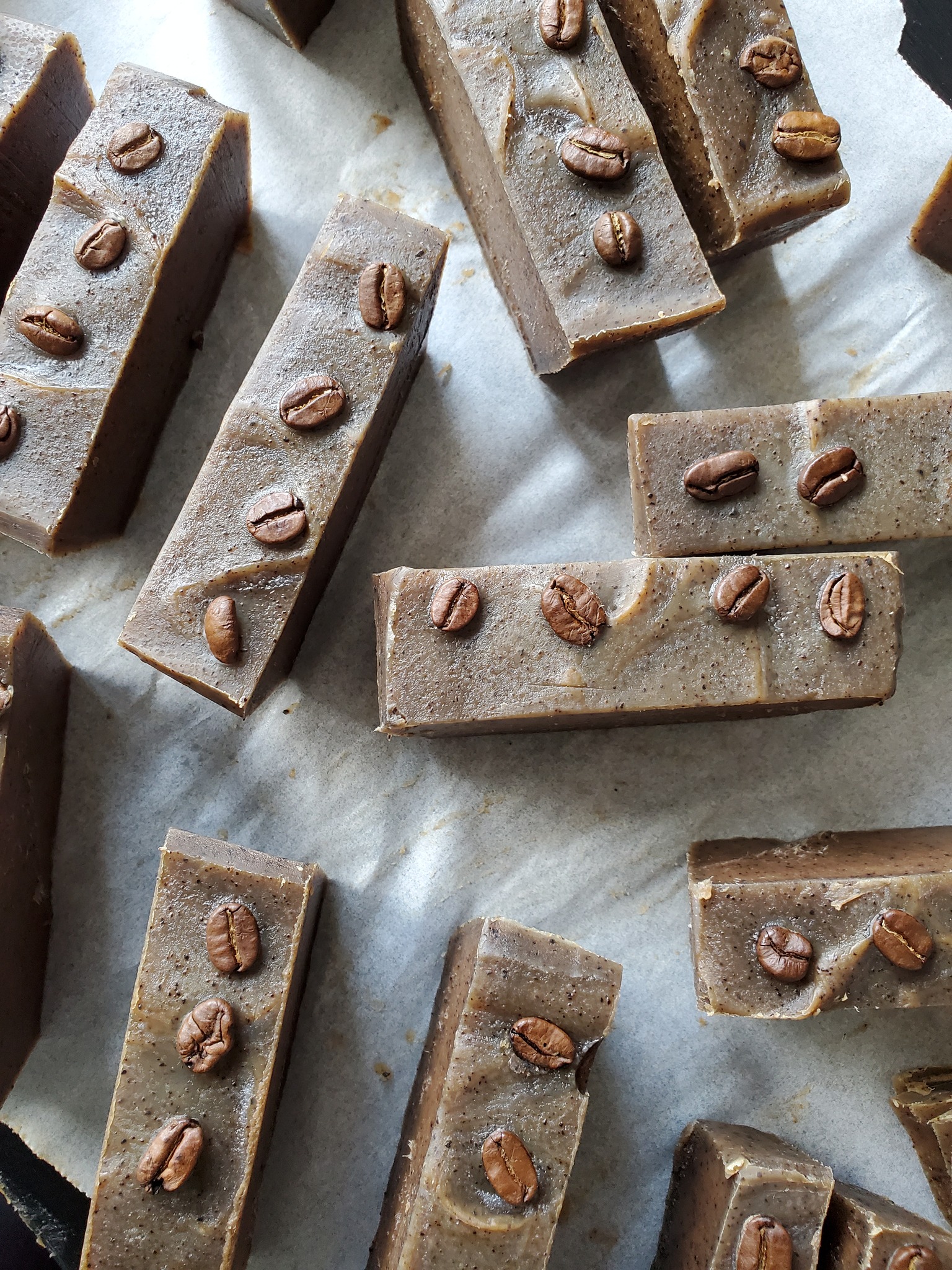 Indulge in the natural magic of Kotie's Shop Honey Espresso Soap – crafted with coffee grinds to exfoliate and leave your skin silky smooth. Zero chemicals, just pure goodness for your hands, face, and body!🧼☕ #coffeelover #coffeehouse #coffeetime #coffeeholic #coffeeart #coffeelovers #espresso #espressobar #espressocoffee #soap #soapbars #soapcutting #ethicalliving💚 #ethicalliving #EthicalLiving #organic #organicskincare