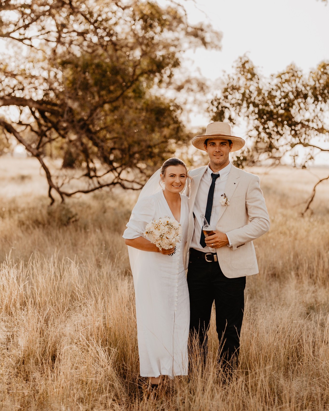 Calling all Melbourne brides and grooms to be in 2024. Contact us to book your slot for next year's weddings. We have packages that matches your requirements. Request for a customised quote today.
🔗website link in Bio
.
.
.
.
.
#melbourneweddingphotographer #melbournewedding #melbournebride #melbournephotographer