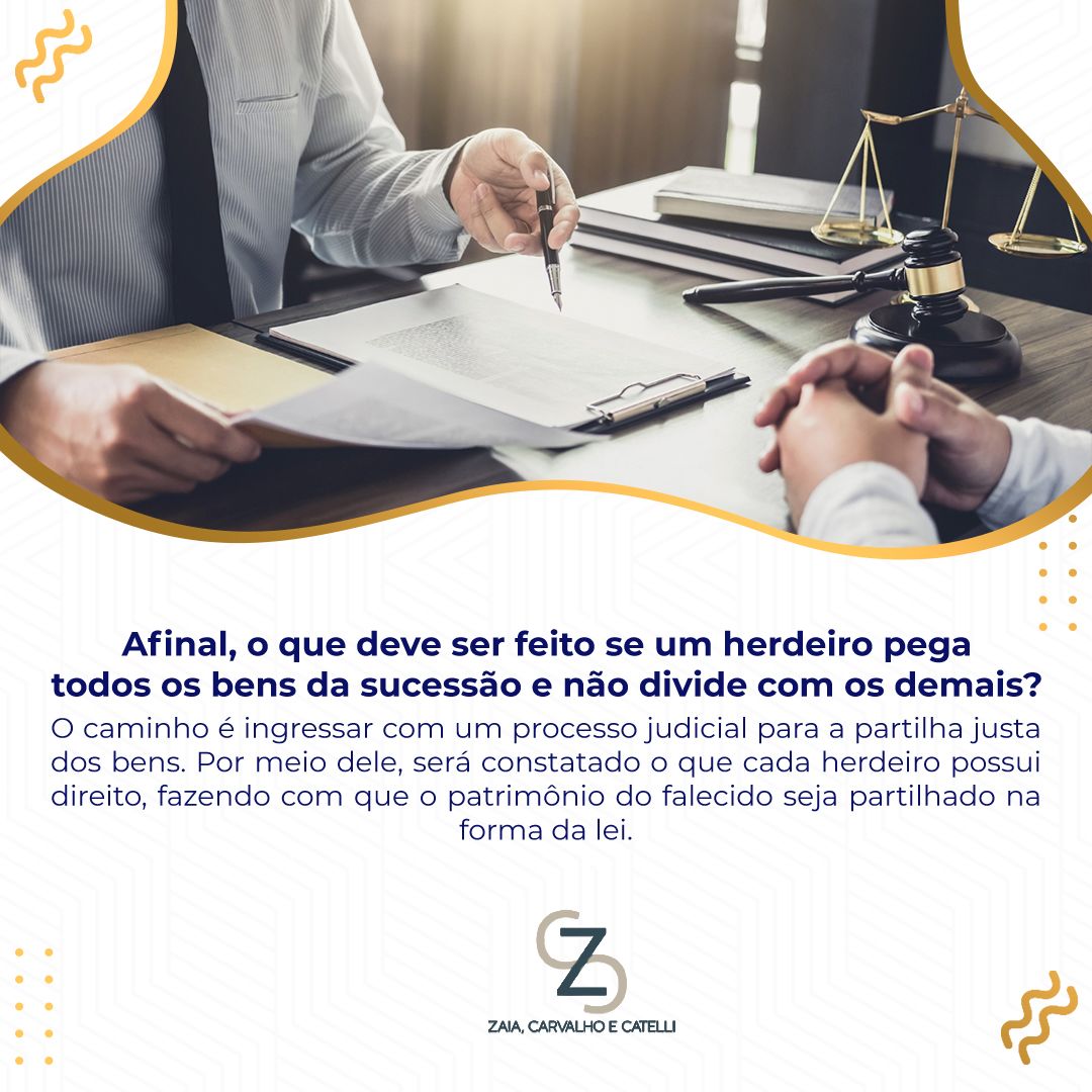 O Código Civil, no Livro V, a partir do artigo 1.784, regulamenta os direitos e obrigações decorrentes da sucessão. Nesse sentido, quando um herdeiro recolhe o patrimônio do falecido para si, sem realizar uma devida repartição dos bens, ele está violando as disposições do Código Civil. Em razão disso, os demais herdeiros, na forma da lei, para não saírem prejudicados, devem ingressar com um processo judicial com a finalidade de realizar a justa partilha dos bens deixados pelo de cujus (falecido). Portanto, caso presencie o fato de um herdeiro pegar parte ou todos os bens para si, não deixe de procurar um advogado rapidamente para conseguir os seus direitos.