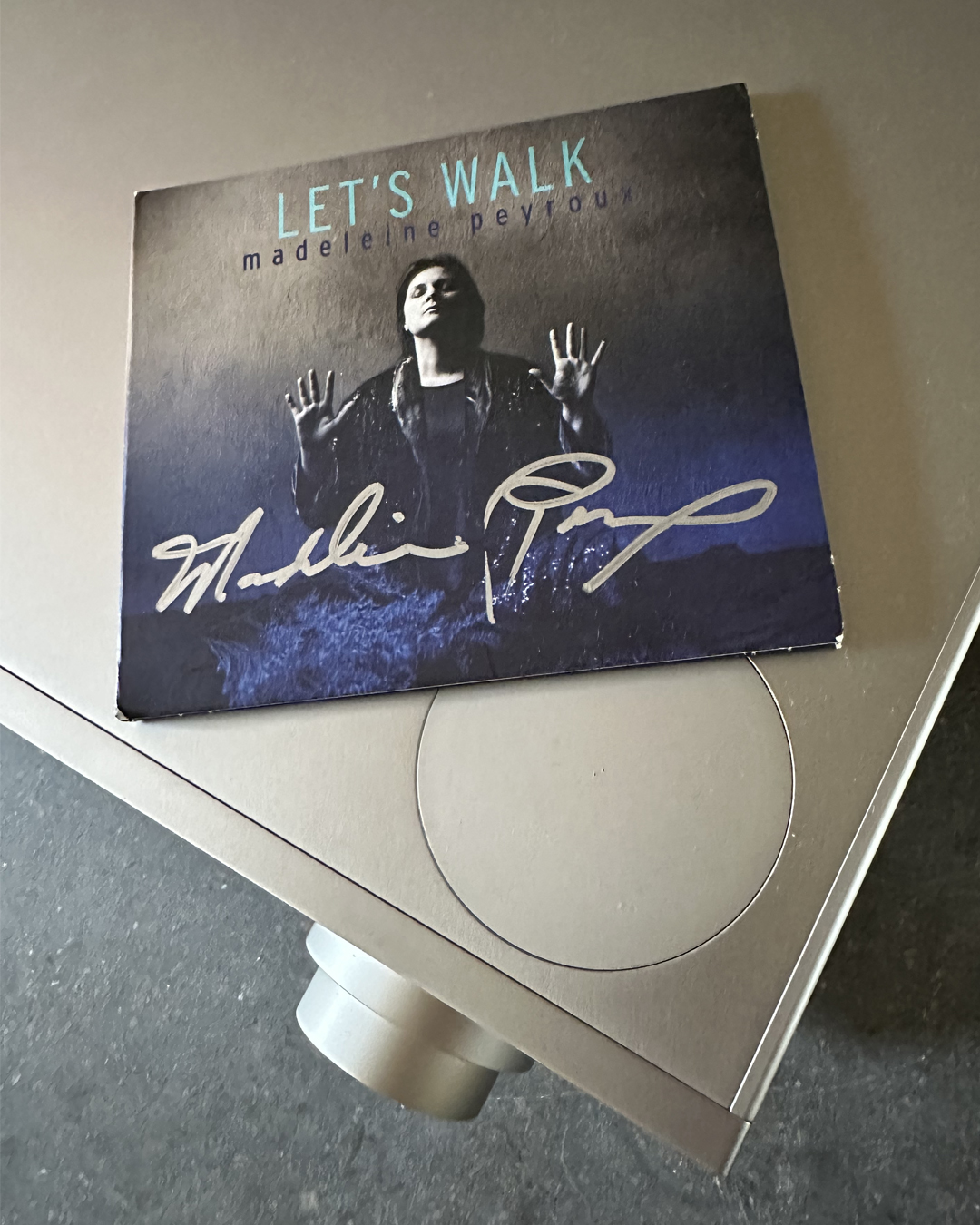 Great seeing @madeleinepeyroux in London on Sunday @cadoganhall. Special mention to @jackbarksdalemusic - what a talent! Thanks both for a great show and stopping off in London!
#MadeleinePeyroux #jackbarksdale #livemusic