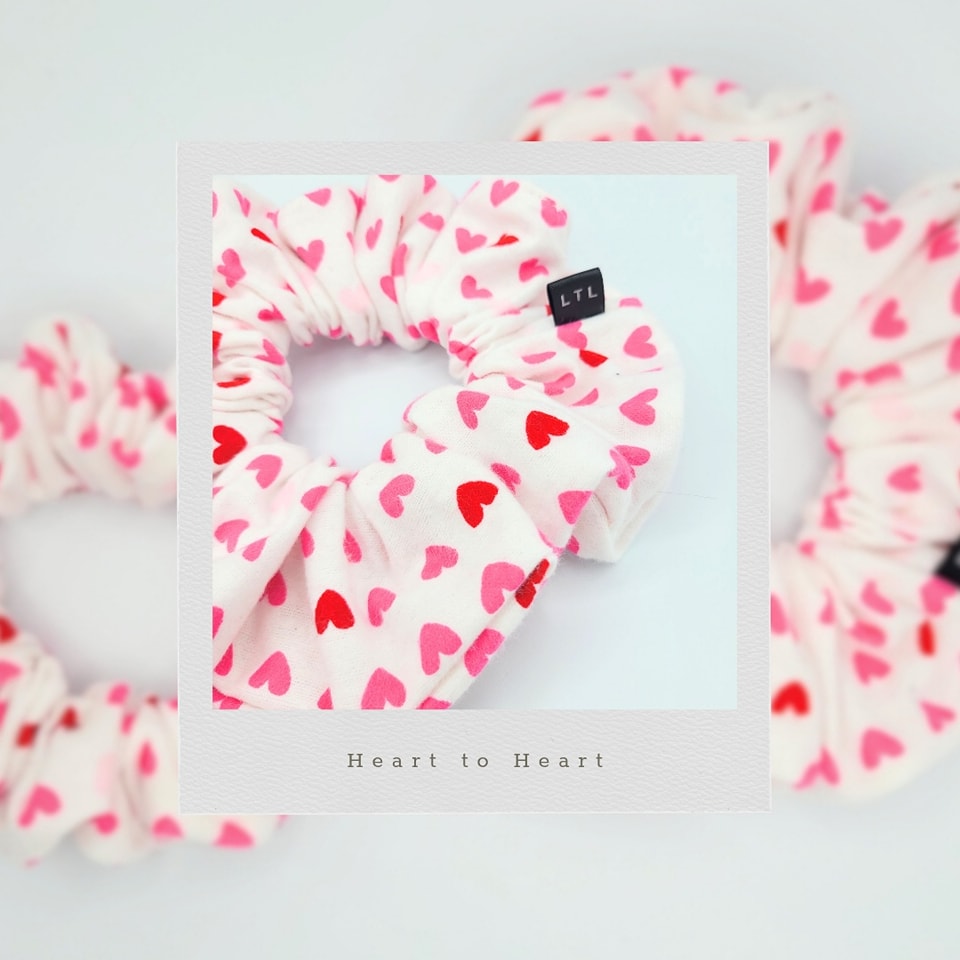 Yes I know Valentine's Day was yesterday, but I feel like February is just the month for love, which includes our love for scrunchies!
This one is called Heart to Heart, a bright white Flannel fabric with adorbs little hearts all over it! 💕
Can be found on our website now! Curious about our upcoming market dates? Visit our Events and Pop-ups section o our website to find all of our upcoming dates!
#ltlcreationsco #scrunchies #handmade #hairaccessories #smallbusiness #accessories #market #valentines