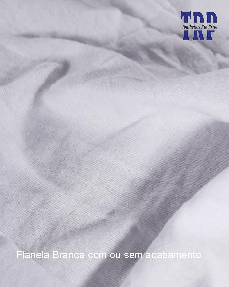 A flanela é altamente valorizado para limpeza devido à sua maciez e capacidade de absorção, tornando-o eficaz na remoção de sujeira e líquidos sem riscar superfícies. Sua durabilidade e resistência o tornam ideal tanto para uso doméstico quanto industrial, onde é amplamente utilizado em tarefas de limpeza, polimento e manutenção, garantindo resultados de alta qualidade em diversas aplicações.