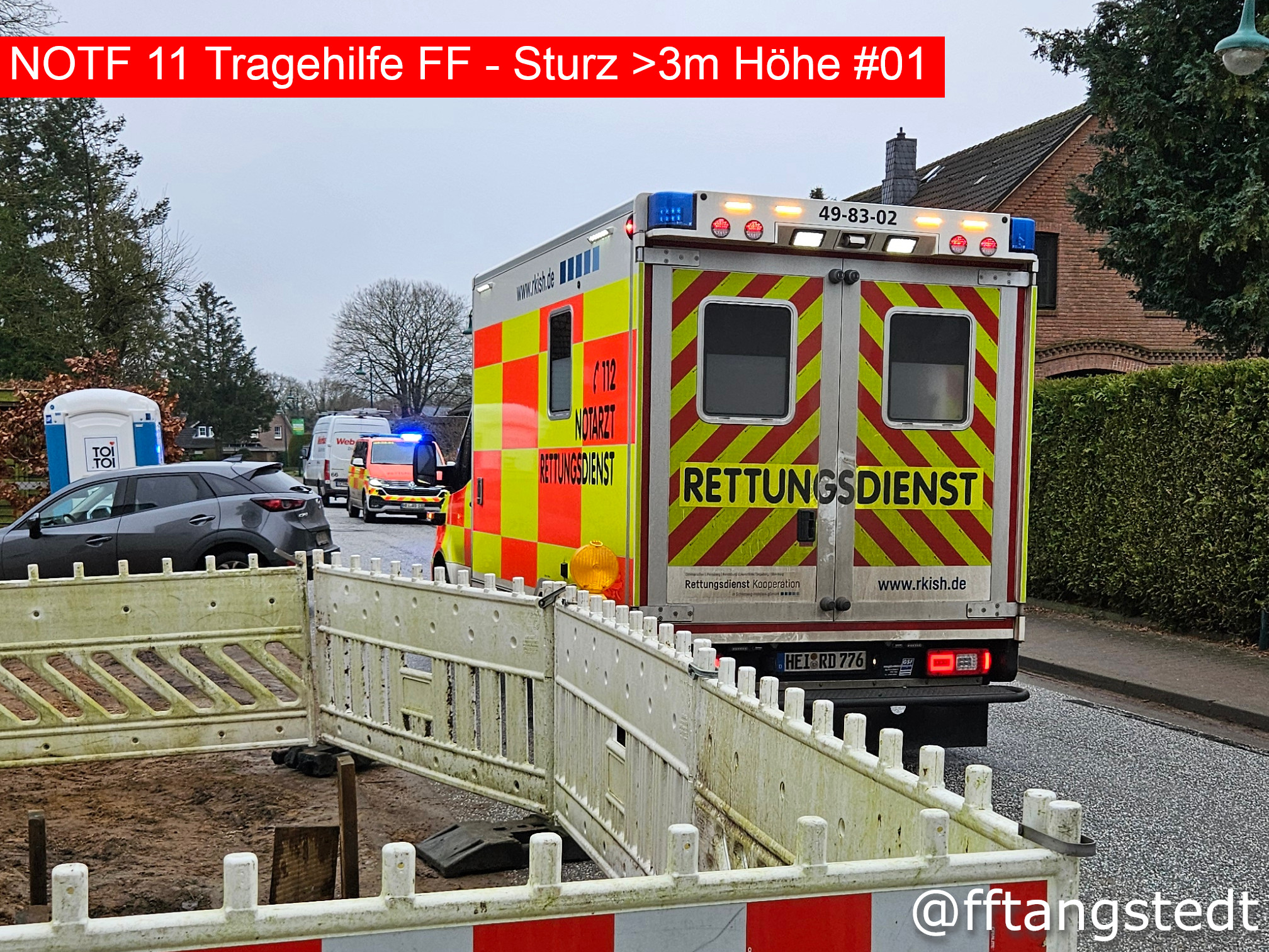 🚨 Nr. 01/2025
📆 15.01.2025, 11:57 Uhr
📟 NOTF 11 Tragehilfe FF - Sturz >3m Höhe
🌐 OT Tangstedt / Dorfstraße
⚠Wir wurden vom Rettungsdienst nachgefordert um diesen bei einer Patientenrettung zu unterstützen. Mittels Menpower und Spineboard wurde die Person über ein enges Treppenhaus auf die Trage vor die Tür verbracht. Anschließend wurde die Einsatzstelle dem Rettungsdienst übergeben und wir waren nach ca. 25 Minuten wieder einsatzbereit zurück.
Alarmierte Kräfte: FF Tangstedt, NEF RKiSH, RTW RKiSH
👍🏼Like=Vielen Dank an die Einsatzkräfte🧑🏼🚒🧑🏼🚒
Alle Einsätze findest du hier:
https://www.feuerwehr-tangstedt.de/einsaetze-2025
#feuerwehr #firefighter #freiwilligefeuerwehr #ehrenamt #retterherz #blaulicht #blaulichtfamilie #fireandrescue #einsatz #alarm #atemschutz #feuer #technischehilfeleistung #einsatzfahrzeug #löschfahrzeug #notruf #instagram #insta #instagramreels #reelsinstagram #reelsofinstagram #instagramreel #reels #kreisstormarn #schleswigholstein #feuerwehr #tangstedt