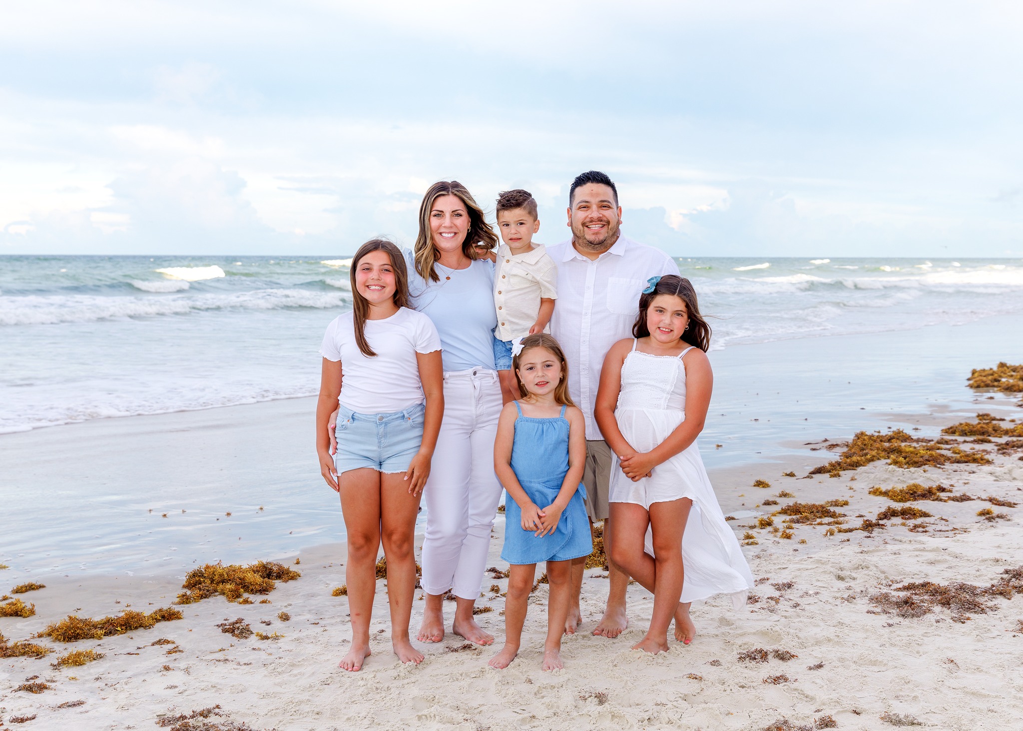 Vacations are a time of relaxation, adventure, and creating treasured memories with your loved ones. And what better way to capture those priceless moments than with stunning vacation portraits?
#daytonabeachphotographer #daytonabeach #daytonabeachphotography #newsmyrnabeachphotographer #portorange #ormondbeach #portorangephotographer #newsmyrnabeach #ormondbeachphotographer #ponceinlet