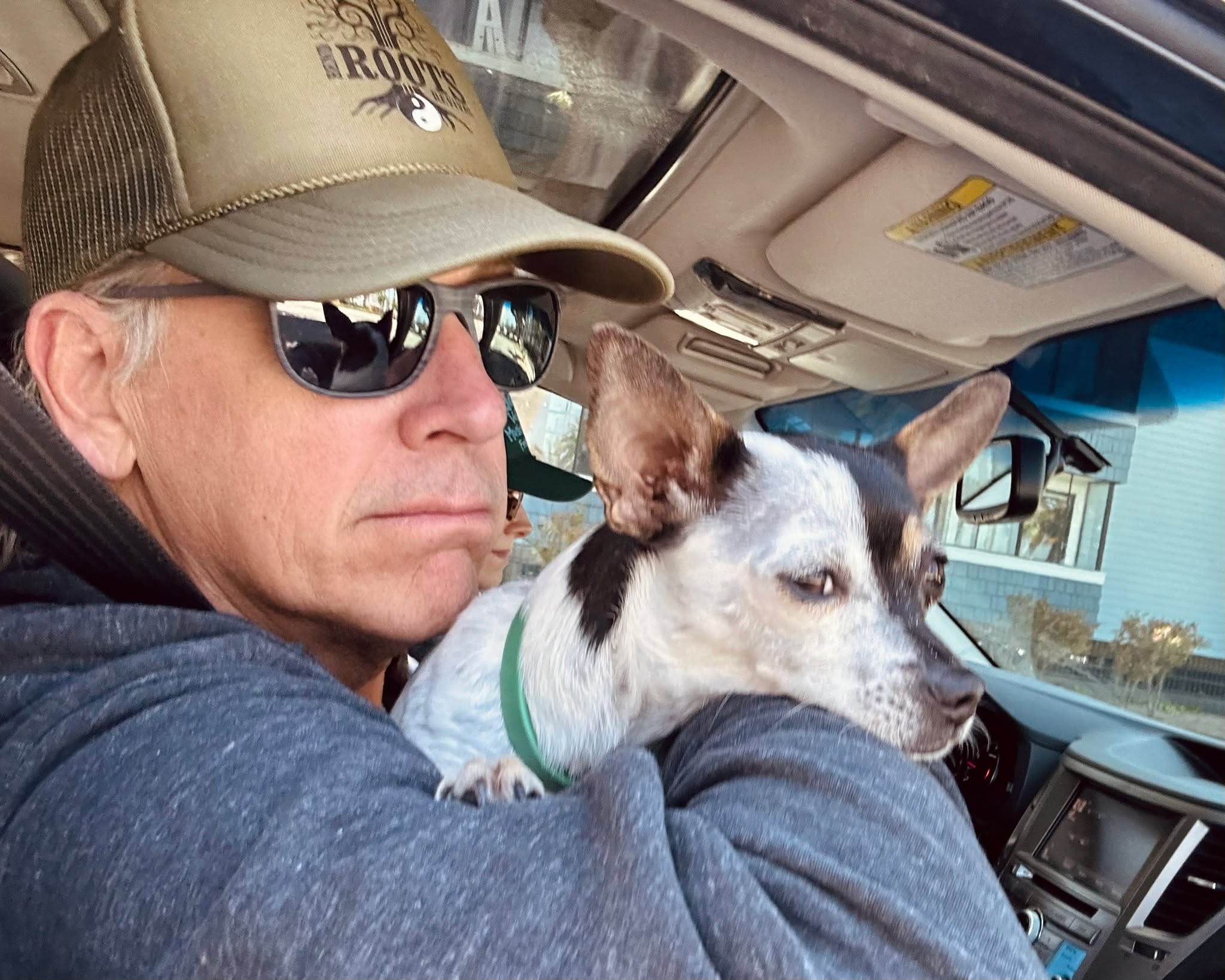 Rollinā in LA with the Grandog!
In case you missed my music video for my single, Sheās a Peach, watch it here >> https://www.ericransommusic.com/watch (š in bio)
@drumboyed | @courtstreetproduction | @jhnelson.
.
.
#musicvideo #grandog #doglove #granddog #grandog #musician #musicismylife #ericransommusic #ericransom #MusicianLife #columbusmusic #alwayscreating #travel #californiatravel