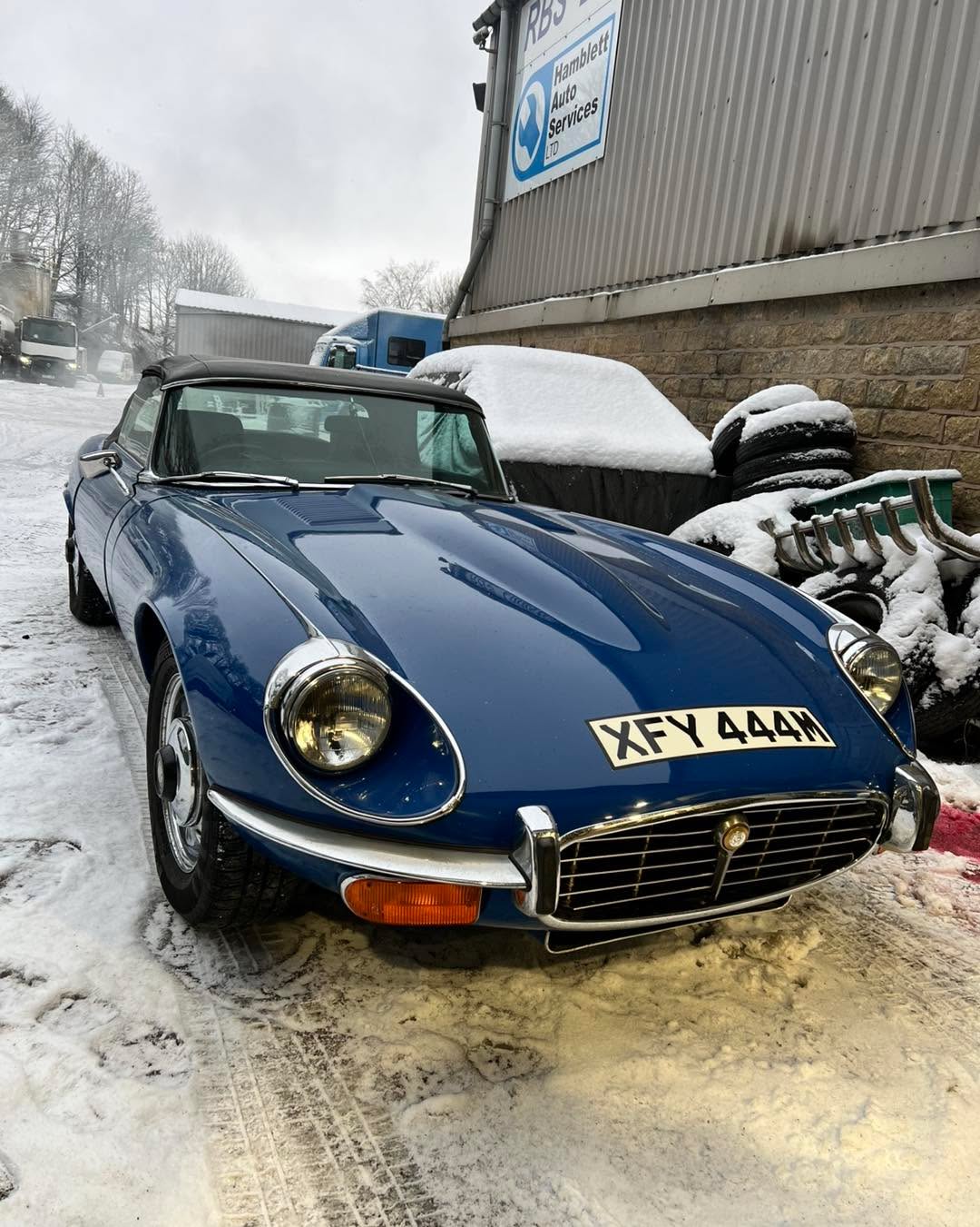 As one big project nears its end the next begins, this week we have started the full restoration on the Mk3 Jaguar e-type we serviced and got running for the the owner to drive and make sure it was something they wanted to restore. It’s now back for its resto to be ready for summer. As always first was the strip down this week, next will be to strip the paint back to bare metal and see what repairs will be needed 🤞🏻.
#hdrestorations #classiccarrestoration #classiccars #jaguaretype #jaguaretypev12 #jaguaretypeseries3