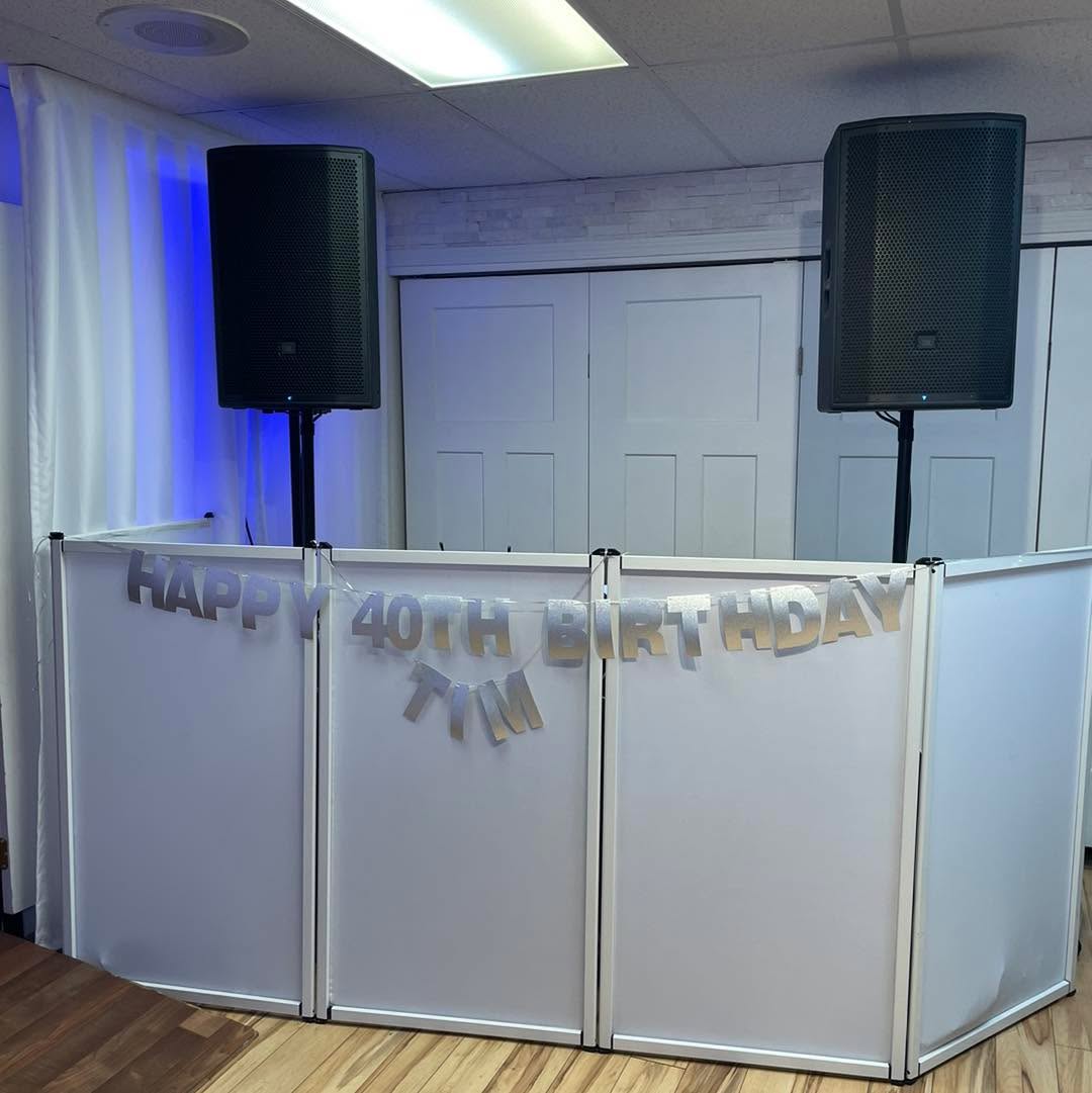 What a fun night! We love being part of surprise parties, but a surprise birthday prom was so much fun. Melissa did a fantastic job with the declaration and all the planning. Happy Birthday to Tim, and thank you both for having us!
#HarmonGrayEnt #SurpriseParty #SurpriseProm