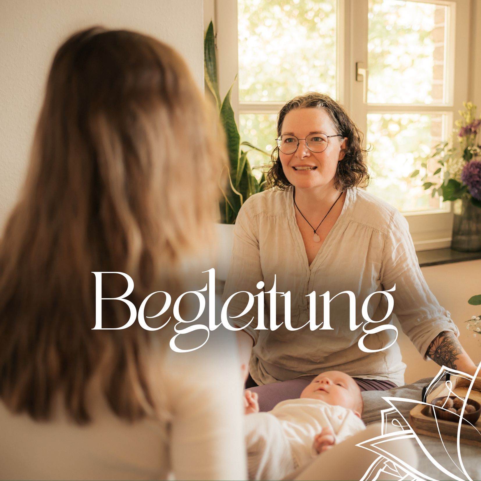 Du bist nicht allein! Du musst das nicht alleine schaffen! Du darfst dich begleiten lassen!
In unserem Leben werden wir von unterschiedlichen Personen begleitet. Unseren Eltern, Freunden, Partnern, Lehrern... jeder von ihnen geht ein Stück mit uns auf unserem Lebensweg. Es ist schön zu wissen, dass man nicht alleine ist und eine vertraute Person an seiner Seite hat. Dennoch muss man den Weg selbst gehen - aber es ist manchmal leichter & schöner zusammen.
Auch ich lasse mich begleiten - von meinem Mann, meiner Familie, meinen Lehrerinnen, Freundinnen und Freunden, Schwestern und meinen Spirits. Oft ist es dabei auch egal wie groß unser Wissensschatz selbst ist - durch eine Begleitung bekommen wir einen anderen Blickwinkel, Raum für Reflexion und uns selbst, Unterstützung und Sicherheit, Wissensaustausch.
Du bist nicht allein und du darfst dich begleiten lassen!
Wenn du möchtest, begleite ich dich ein Stück. 🥰
#wegbegleiterin #doula #yogalehrerin #raumhalter #seelenschwester #soulsister #ritualleiterin #ayurdoula #wochenbettdoula #freundin #schwesternschaft #begleitung #wochenbettbegleitung #frauenbegleiterinderneuenzeit #frauenkreise