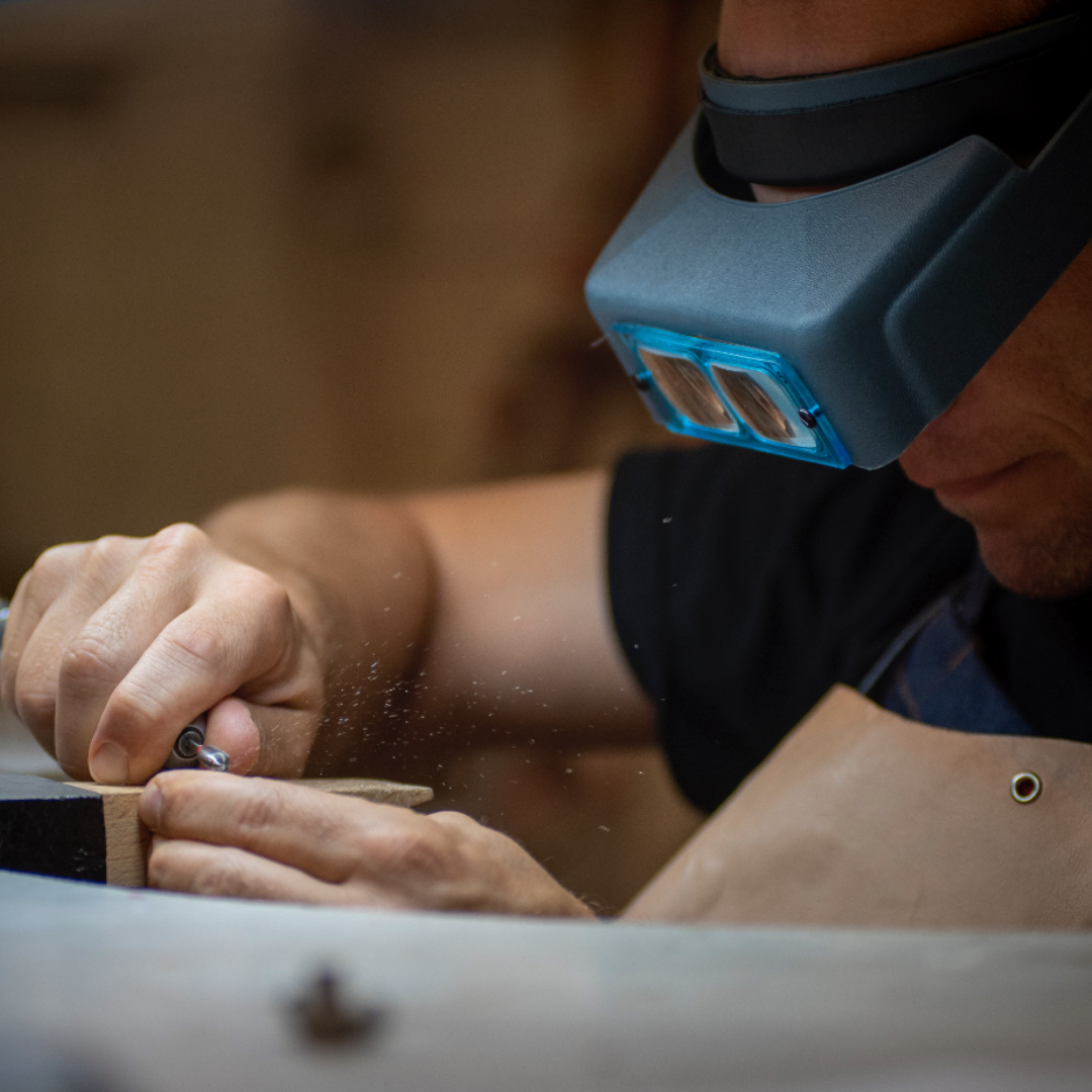 Reprise de fonte encore !
📷@dedeur_production
#finistere #bretagne #madeinfrance #quimper #fonderie #fondeur #argent925 #melting #silver