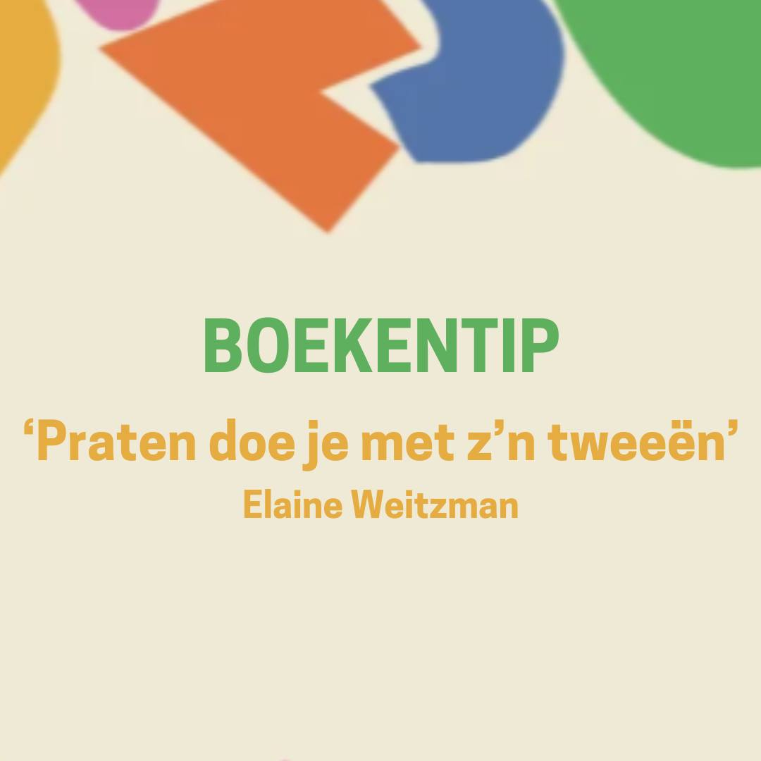 BOEKENTIP: Praten doe je met z'n tweeën' - Elaine Weitzman 📙
Een praktische handleiding voor ouders van kinderen met een vertraagde taalontwikkeling.
In het boek vind je informatie over hoe ouders hun kind tijdens dagelijkse activiteiten kunnen helpen bij het verbeteren van z'n communicatie- en taalvaardigheden.
'Praten doe je met z’n tweeën' laat zien hoe je met je kind plezier kunt hebben, terwijl je tegelijkertijd bezig bent met het vergroten van z'n zelfvertrouwen en motivatie om te communiceren.