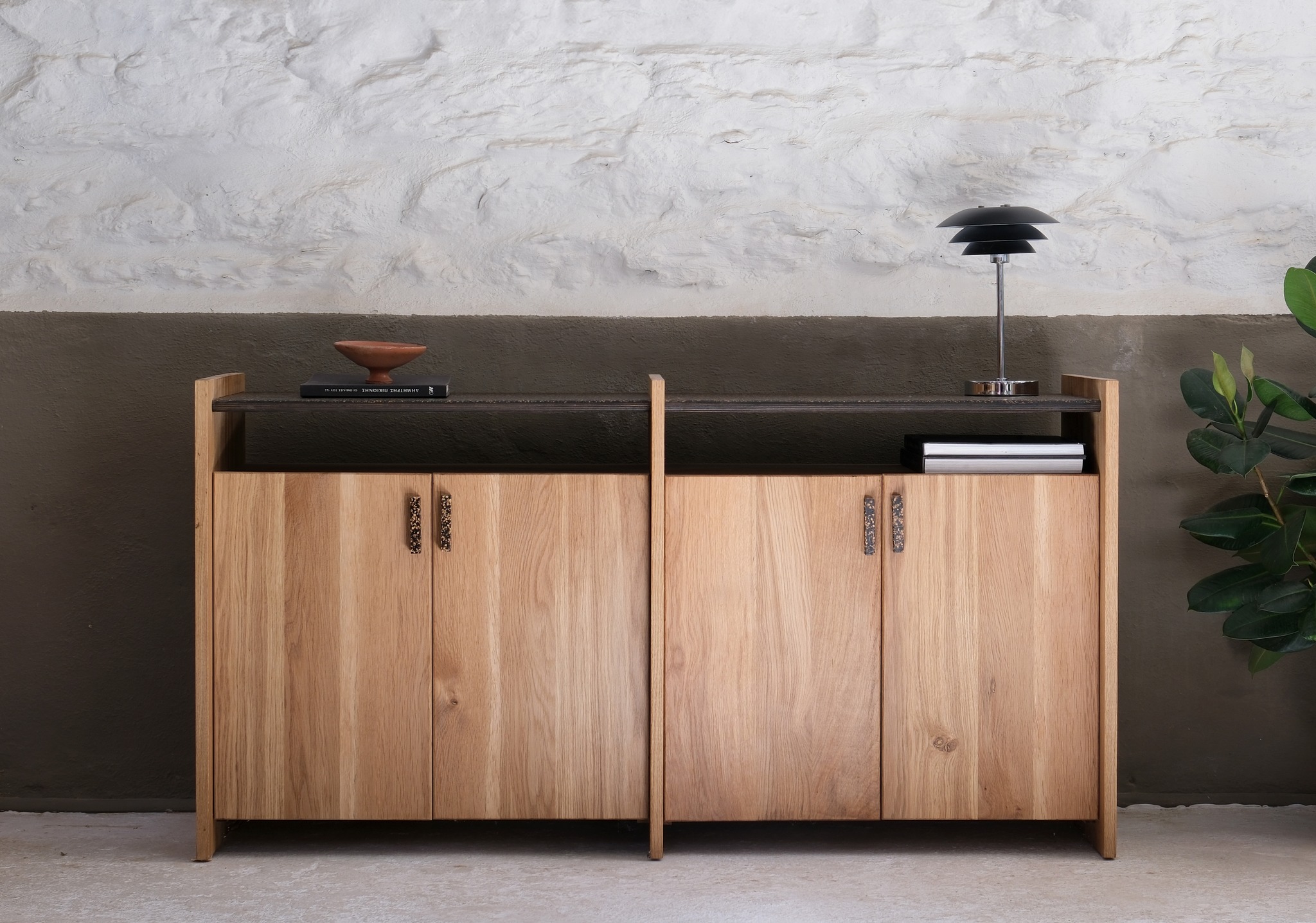 Koukos de Lab creates custom design furniture, made to fit your style and space perfectly.
Crafted with care, designed just for you.
Koukos de Lab has been commissioned for a bespoke furniture piece. Excited to bring this unique design to life.
Koukos de Lab creates custom-designed furniture tailored to your unique style. Bring your vision to life with handcrafted pieces made just for you using solid
oak and koukoutsi eco-material. Choose from our shades and colors.
Η Koukos de Lab δημιουργεί έπιπλα κατά παραγγελία, σχεδιασμένα ώστε να ταιριάζουν απόλυτα στο στυλ και τον χώρο σας.
Κατασκευασμένα με φροντίδα, σχεδιασμένα αποκλειστικά για εσάς. Ανυπομονούμε να δώσουμε ζωή σε αυτόν τον ξεχωριστό σχεδιασμό.
Δώστε ζωή στο όραμά σας με χειροποίητα κομμάτια από μασίφ δρυ και το οικολογικό υλικό «Koukoutsi». Επιλέξτε ανάμεσα στις αποχρώσεις και τα χρώματά μας.
#CustomFurniture #KoukosDeLab #HandcraftedDesign #Koukoutsi #sustainablematerials #sustainabledesign #sustainability #sustainablebrands #sustainablymade #circular #circulareconomy #circularity #enviromentaldesign #responsibleproduction #responsibleproductionandconsumption #ArtisanMade
#InteriorStyling #BespokeFurniture #MadeToOrder
🌱 Eco-friendly materials
💼 Minimalistic and functional design
Photography: @george_komvokis
Available now. Link in bio to learn more! 🌿
#SustainableDesign #EcoFurniture #SolidOak #InteriorDesign #KoukosDeLab #KoukoutsiMaterial