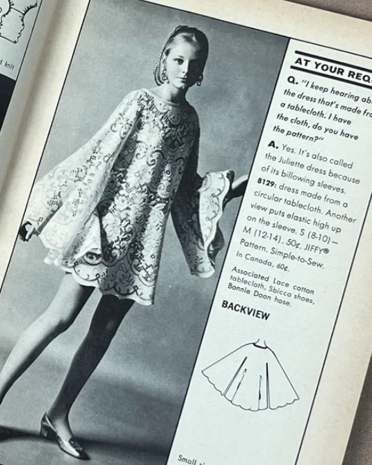 I saw this vintage sewing pattern online and umm I'm not making it now it's sweater weather 🥶
🤔 But it does look cute enough for later this year.
#ideasforsewing #planning #vintagefashion #vintagestyle #seamstresslife #whatsnext #dress