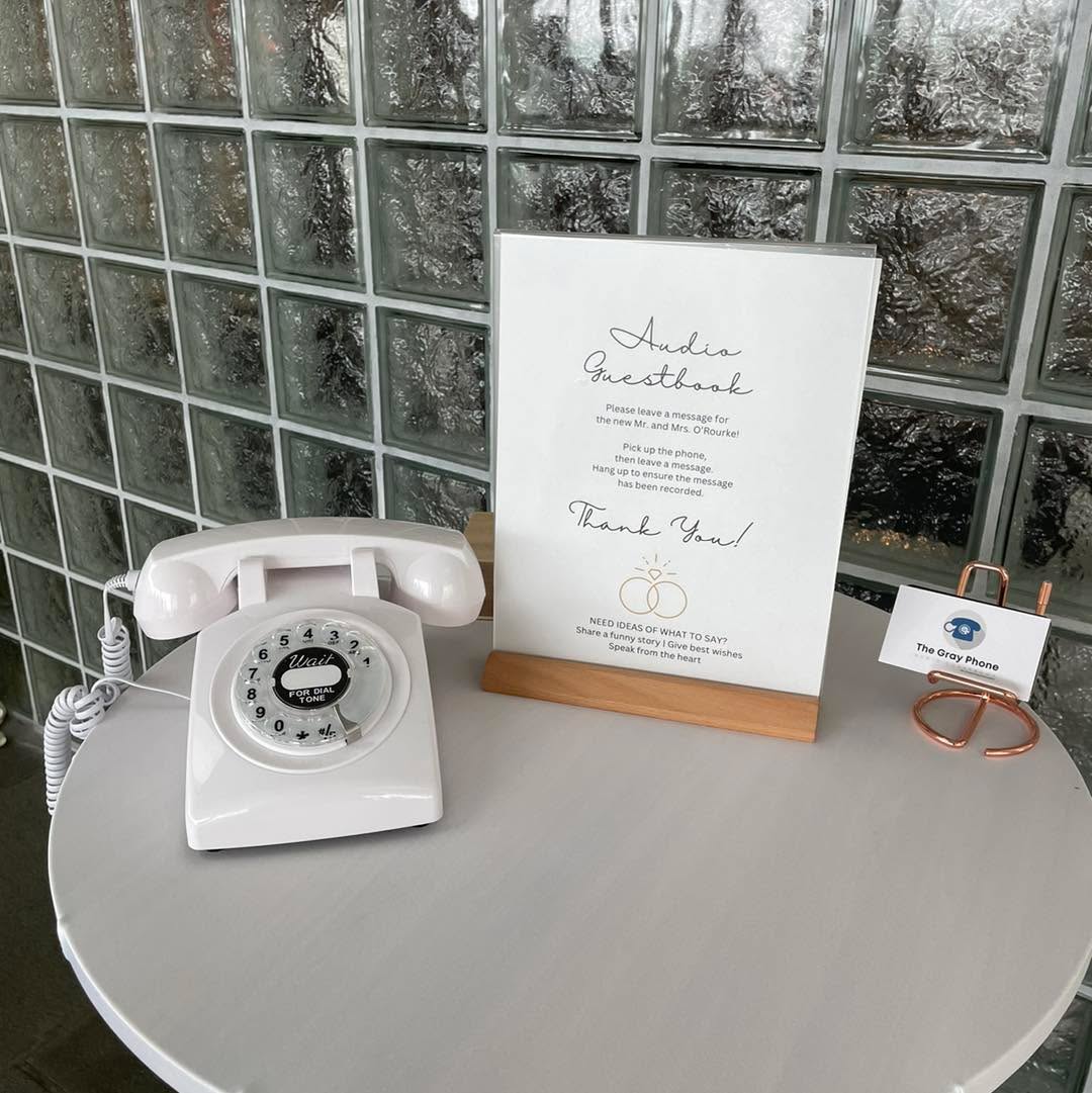 Great night fora wedding!! Congratulations to the O’Rourke’s! Over 30 great messages from their family and friends!
#audioguestbookct #audioguestbookrental #audioguestbook #saybrookwedding #saybrookct