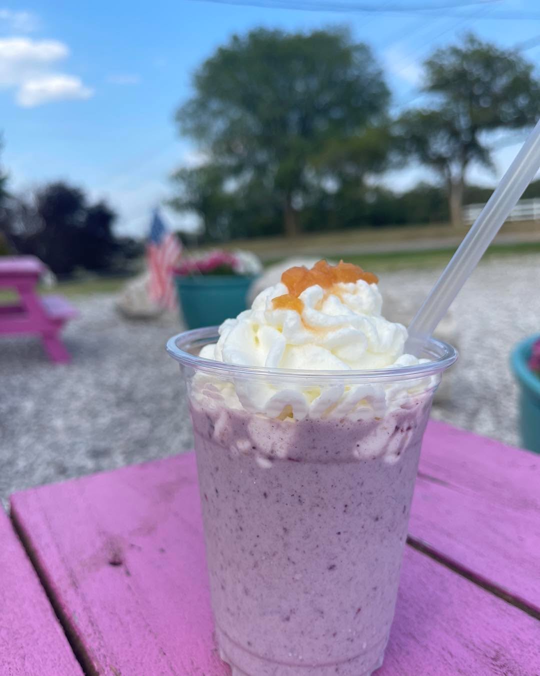 🚨🚨🚨LIMITED TIME ONLY🚨🚨🚨
Blackberry peach Milkyway AND Constellation!!
Blackberries, peaches, and all the goods! Stop by the Ste. Gen. Shop today and tomorrow only!
#lunasshavedice #nofakestuff #allnatural #lunasstegen #lunas