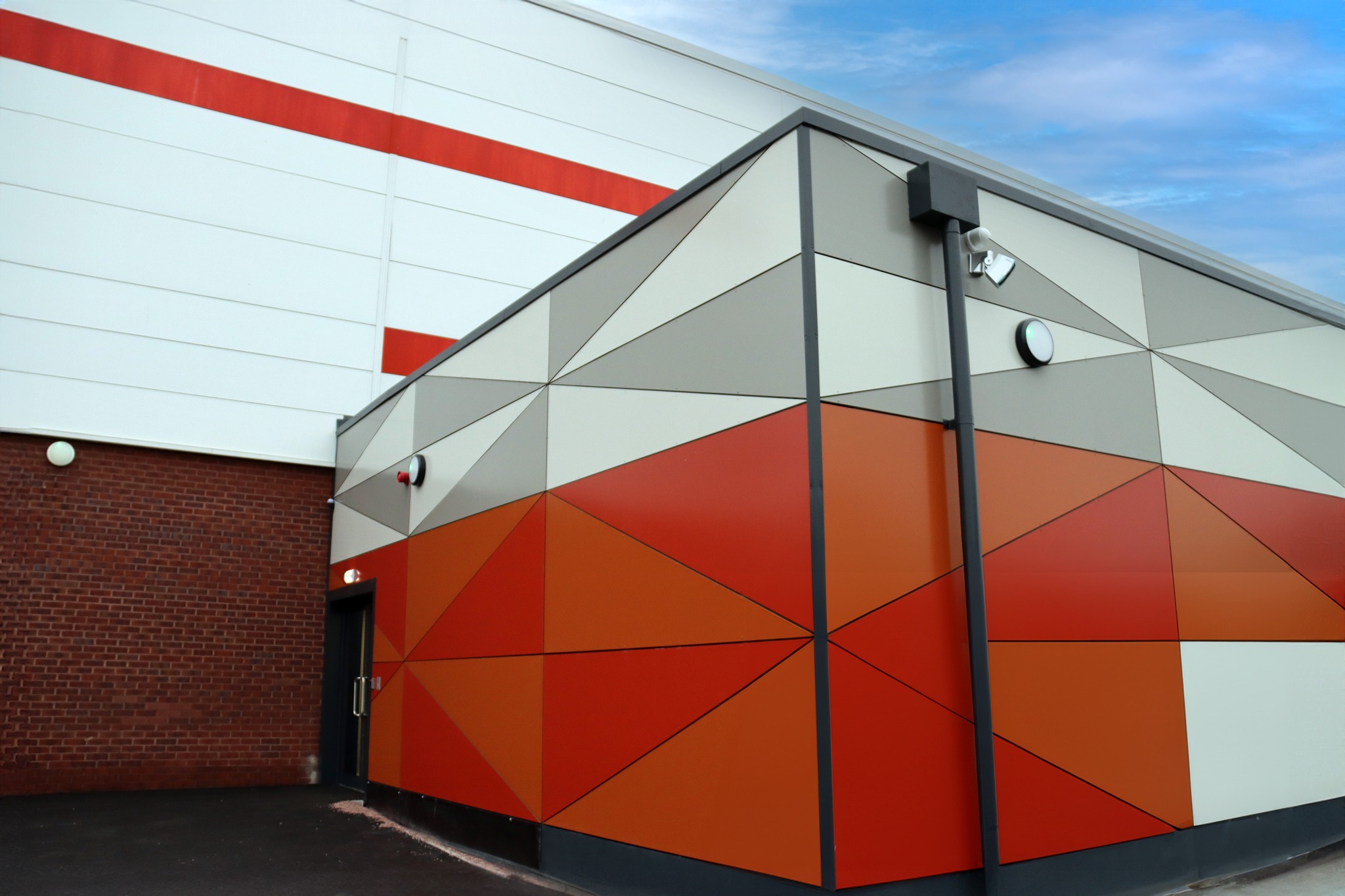 Introducing our brand new Dance Studio!
Manchester Communication Academy's state-of-the-art dance studio is complete and ready to empower the next generation of inspiring dancers to showcase their incredible talents.