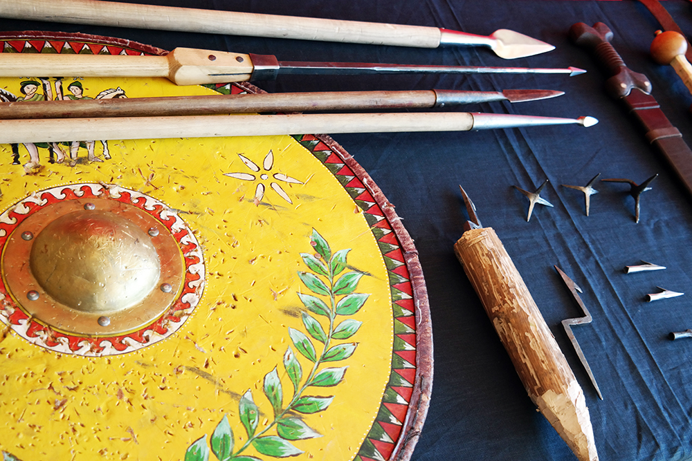 Atelier sur l'armement militaire romain : pilum, javelines, tribuli, stimuli, pointes de flèches et bien d'autres pièces d'équipement à découvrir.
#spqr #romeatwar #ancientrome #militaria #legio #reenacment #romanarmy #romanrepublic #history #ancienttimes #antiquity #romanempire #empire
