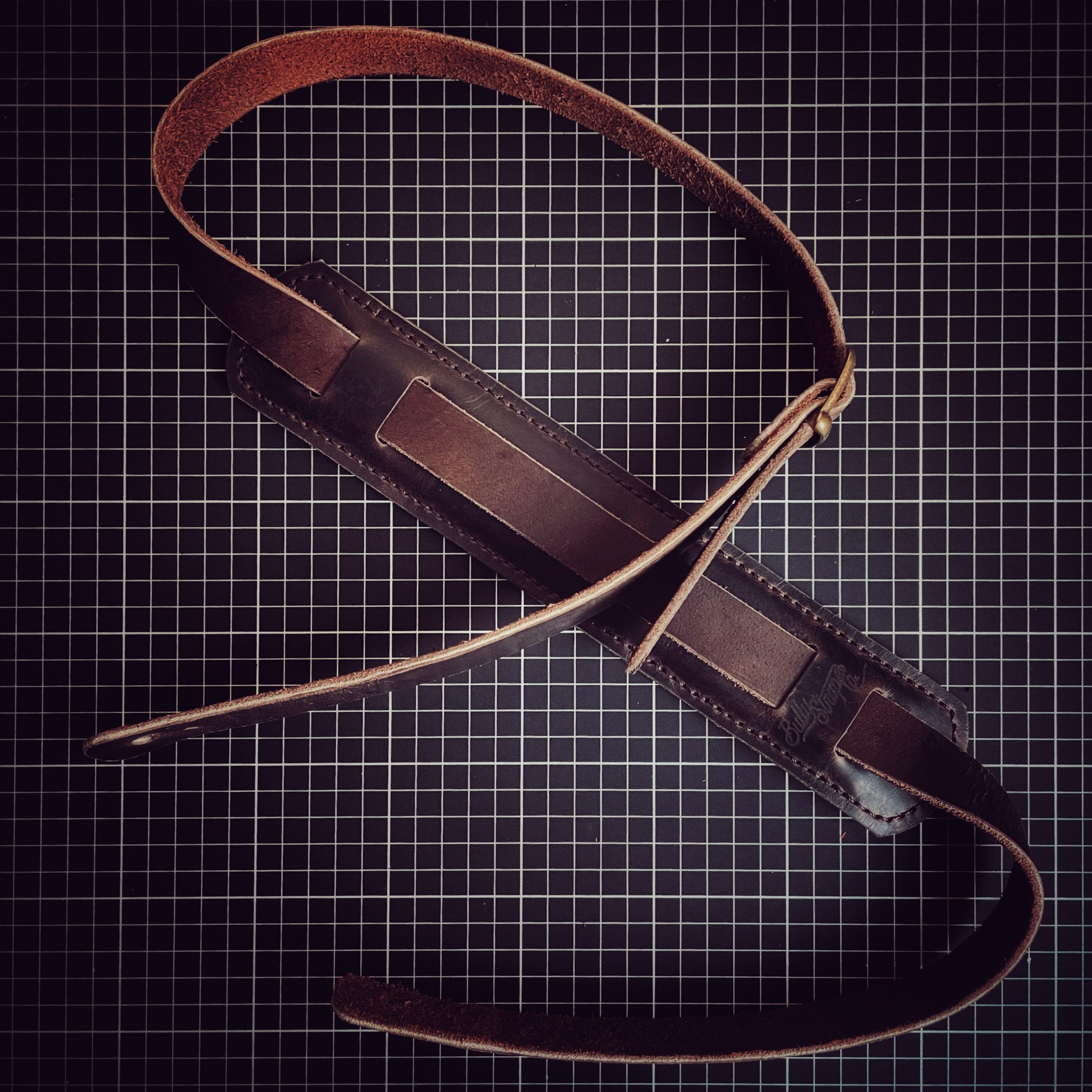 HashTagSextou! 🤘😎
.
.
.
#façaacontecer #leathergoods #leatherguitarstraps #correiasparaguitarra #acessóriosemcouro #handmade #leather #feitosàmão #feitosàmãonobrasil #couro #artigosdecouro #qualidade #exclusividade #rústico #rocknroll #blues #coffee #café #musicacouroecafé #agenteamaoquefaz #sextou