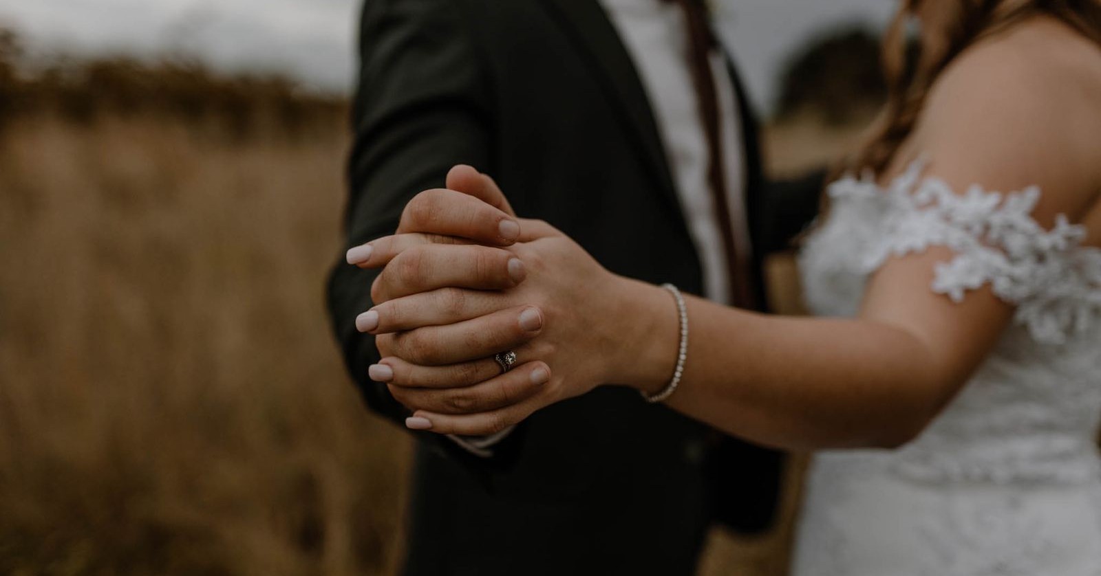 “How do you spell 'love'?" - Piglet
"You don't spell it...you feel it." - Pooh”
A.A. Milne
#weddinginspiration # #theexcitementisreal #MemoriesMadeHere #weddingdetails #Bride #weddingvenuepretoria #Weddingvenue
Photo by: @lel@lelanie_de_beer_photography_sa