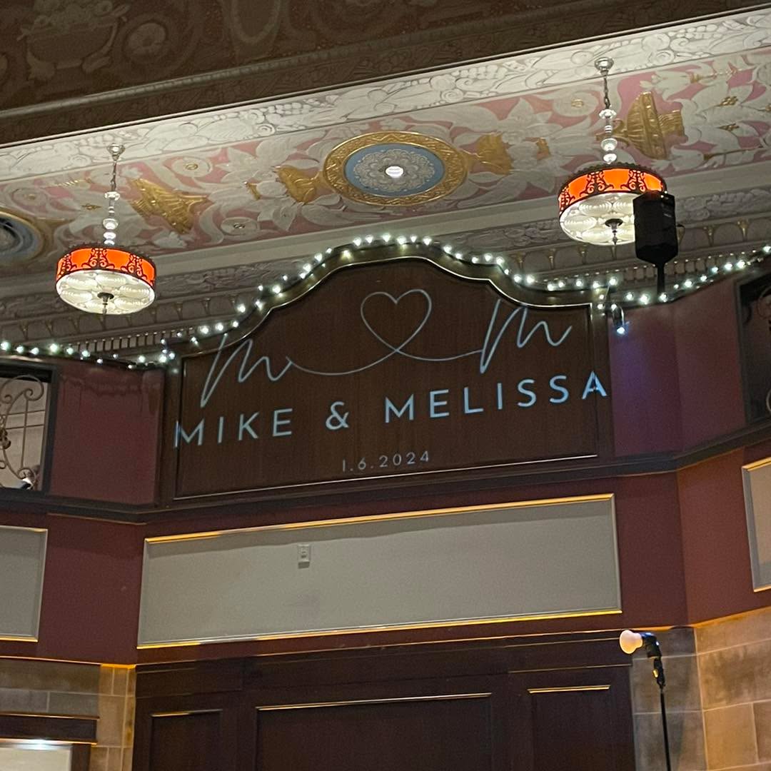 🤩 Want to give your guests something to talk about?
#harmongrayentertainment #weddingmonogram #ctweddingmonogram #ctweddings