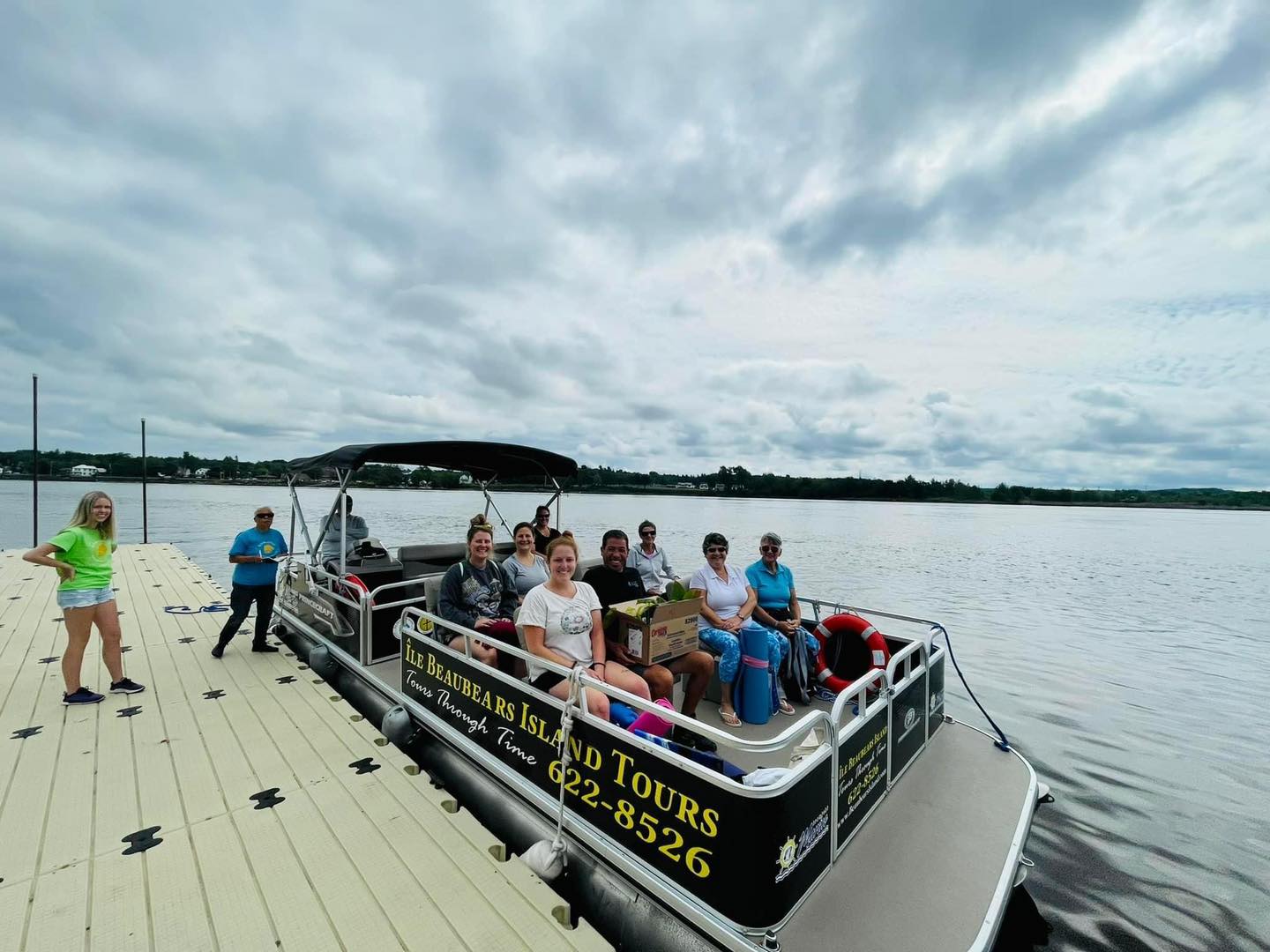 August 5, 2023
Ferry Service will be stopped for the day due to the weather
5 août 2023
Le service de ferry sera arrêté pour la journée en raison de la météo
