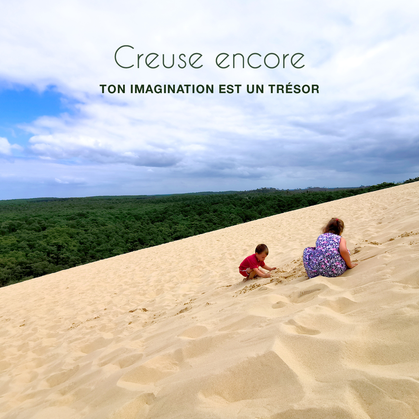 Déjà la rentrée ! 😳
Difficile de croire que 8 mois se sont déjà écoulés...
⏳ Je crois que je ne réalise pas vraiment, je n'ai même pas pris le temps de mettre mes projets en avant.
A sauter de logos en brochures, d'affiches en sites internet, d'écriture en formations... je me suis laissée kidnappée par mon métier-passion.
Priorisant mes clients à ma propre communication.
Et vous savez quoi ? Je ne regrette pas ! 😁
🍀 Bien sûr que j'ai hâte de vous montrer tout ce qui est passé entre mes mains en ce début d'année, mais ces premiers mois ont été si riches, que j'ai choisi de me préserver, pour mon bien et celui de mon activité.
Pourtant la rentrée m'invite à quelques résolutions, dont celle de vous présenter mes récentes réalisations. Elles arrivent très bientôt !
Mon silence sur les réseaux s'estompe à mesure que je sors la tête de l'eau.
De nouveaux beaux projets sont sur le point d'éclore 🌷
Une chose est sûre, l'imagination est un trésor !
#graphisme #communicationvisuelle #mathildebourdon #crayondebourdon #Vitré #illeetvilaine #graphistefreelance #creationdelogo #instagraphicdesign