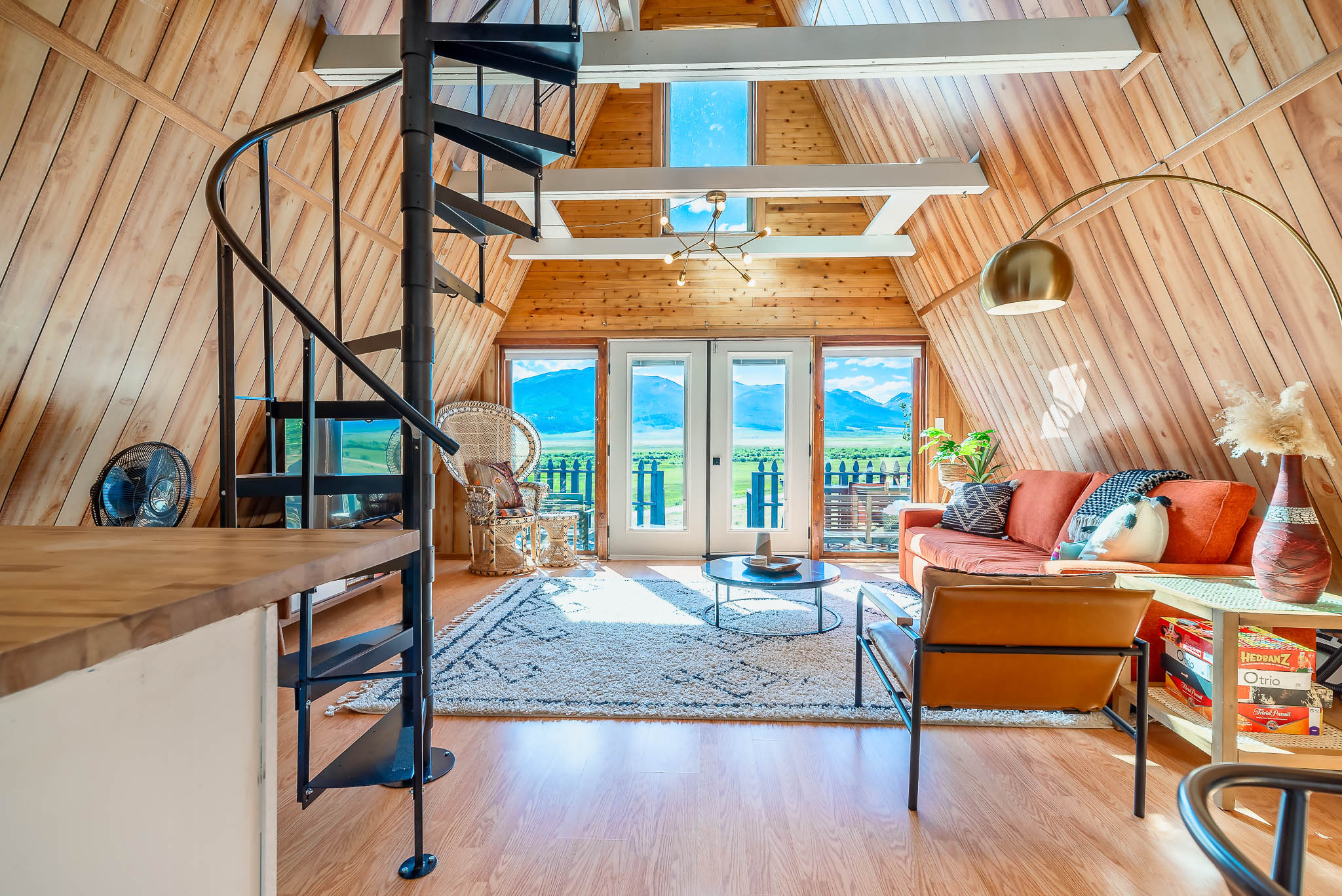 Summertime views from Triangle 1. The picture looks pretty magical, but it's even more breathtaking in person. The next available dates are August 21-23. There is one weekend left available in September, and there are two weekends left in October, so scoop up those prime leaf peeping dates quick!
#cabinliving #cabinlife #cabinporn #cabinlove #coloradovacation #trianglecabin #bestairbnbever #cabincrew #bestairbnb #coloradogram #aframedaily #coloradotography #coloradocabin #aframeliving #aframehouse #coloradotrip #aframecabin #aframe #aframehome #vacationrental