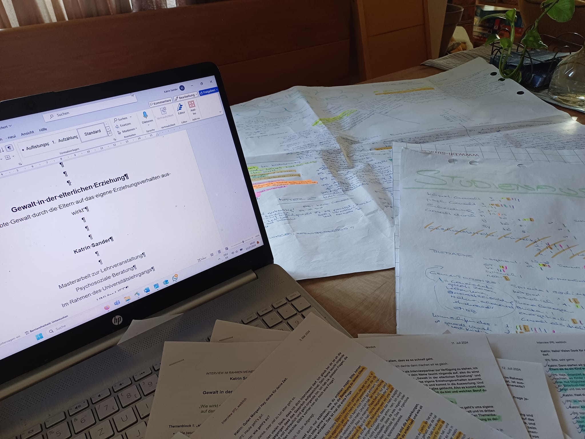 Yay! Finale! Masterarbeit im Endspurt!
Eine Woche noch, dann is eeeeendlich wieder Zeit für andere Sachen!!
.
Und du DU grad so?