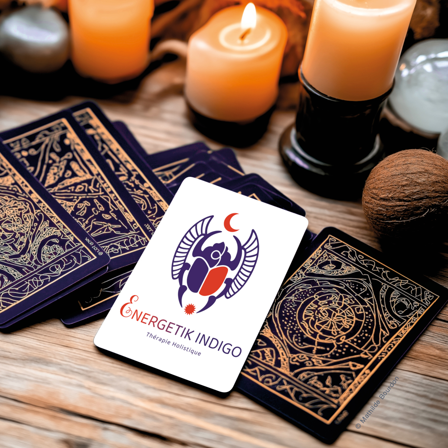 Un logo personnalisé possède souvent une dimension énergétique.
Tout comme celui d'Energetik Indigo 🪬
💫 Géraldine est thérapeute holistique, yin, spécialisée dans les blocages karmiques et la reprogramation mentale.
En activité depuis des années, elle se débrouillait jusque là par ses propres moyens pour sa communication. Mais les supports étaient variés, les codes graphiques multiples, sans réelle harmonie...
Elle est venue à moi pour la création d'une identité visuelle solide pour renforcer sa notoriété et mettre en valeur la qualité de ses consultations.
🔮 L'idée était de bien retranscrire la profondeur de son identité, le pep's de ses goûts et d'y inclure les symboles qui guident son propre chemin de vie.
Le tout dans un logo moderne et élégant qui démontre l'expertise et le professionnalisme de son savoir et de son entreprise 💼.
Pour apporter harmonie et cohérence à son image en ligne, j'ai également créé une charte graphique, simplifiée, pour qu'elle puisse facilement la décliner.
🙌 Dans l'idée de poursuivre son développement et de faciliter la gestion des consultations, nous travaillons actuellement sur son futur site internet 😎
🧿 En attendant, sa chaîne YouTube présente l'essence de sa pratique dans de splendides audios. Je vous partage ses mots inspirants :
"Progressez, avancez, bannissez la peur, le doute, passez à l'action.
Ayez confiance, avec les bonnes clés, tout redevient lumineux.
Vous avez des missions à accomplir, incarnez votre vrai vous, il est temps.
Les Énergies vous soutiennent."
Si son travail vous intéresse, contactez Géraldine par mail à energetik.indigo@gmail.com ou suivez-là sur Youtube et Instagram : @energetik__indigo
Merci pour ta confiance Géraldine, tu es magique 💎
#graphicdesign #graphicdesigner #designgraphique #graphisterennes #graphistebretagne #graphistevitré #vitrécommunauté #conceptionlogo #logos #therapeuteholistique #communicationvisuelle #chartegraphique #créationgraphique #graphistefreelance #mathildebourdon #indigo #energetik #energeticienne #instagraphicdesign #instagraphicdesigner #logopersonnalisé #scarabée