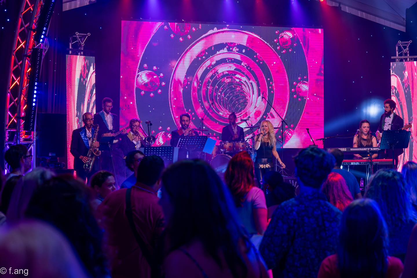 ⭐️Souvenir de la 60ème en 2023 ⭐️
Photo de @f.ang
#fdv #fdvrussin #russin #vkffb #geneve #fete #campagnegenevoise