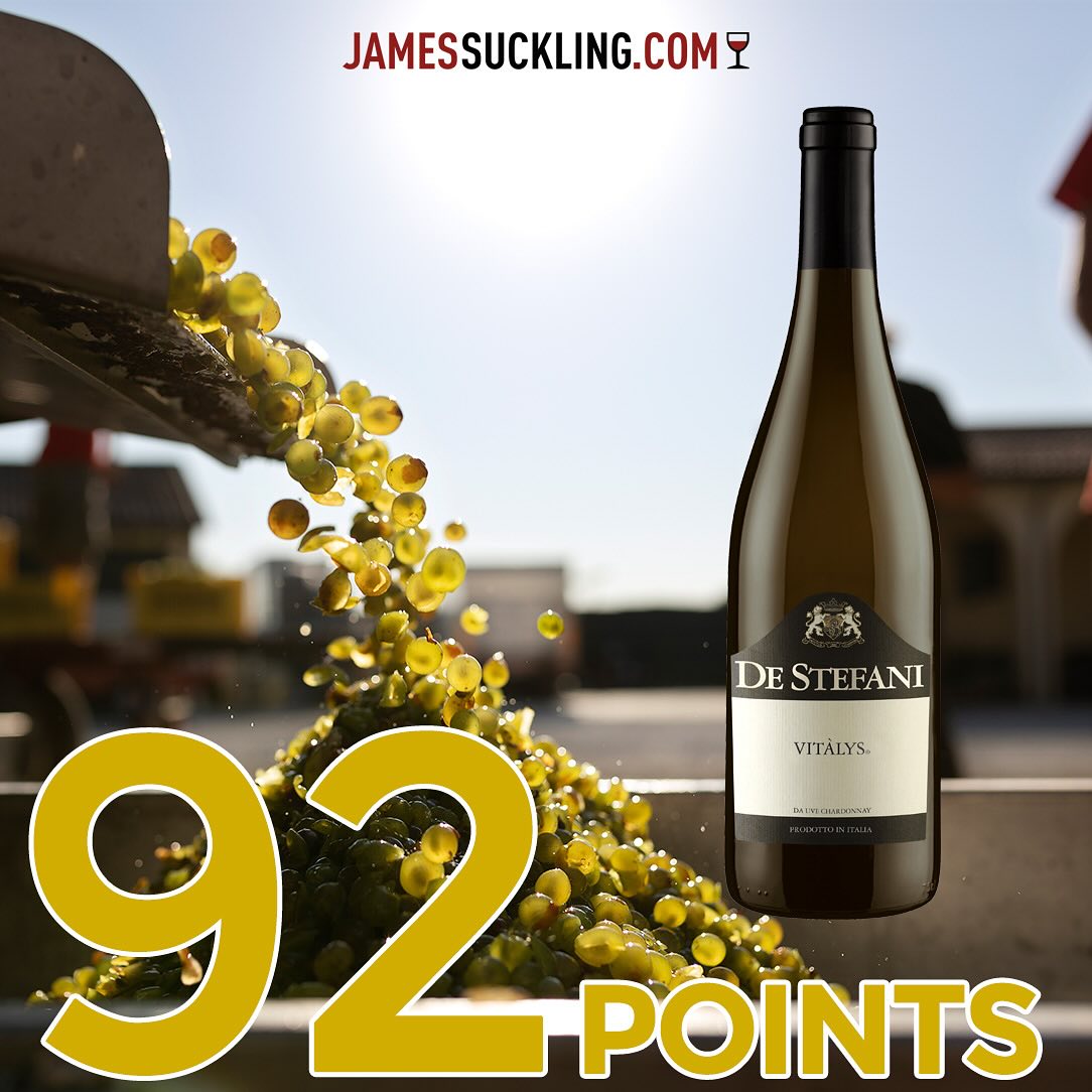 The name derives from the Latin word "vitalis" which means vital, full of life. In fact, this wine gives happiness and desire to live through the sensations evoked by its tasting.
Vitalys presents a pleasant spice banana aroma typical of an outstanding chardonnay wine.
#DeStefani #Vitalys #JamesSuckling #Rated #92 #Wine #WhiteWine #AllStarWineImports