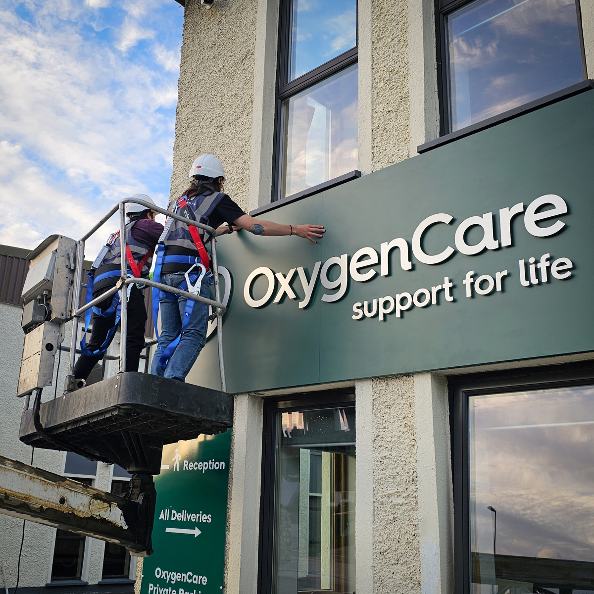 Helping Oxygen Care refresh their brand.
As part of their rebranding, we installed a new fascia sign to enhance their presence. A clean and modern look that reflects their identity and makes their business stand out.
It’s always a pleasure working with great teams like Oxygen Care. Wishing them continued success!
📍 Dublin, Ireland
#BrandmarkSigns #Signs #BusinessSigns #CustomSignage #DublinBusiness #SignInstallation #BrandingMatters #Rebranding #DublinSigns
