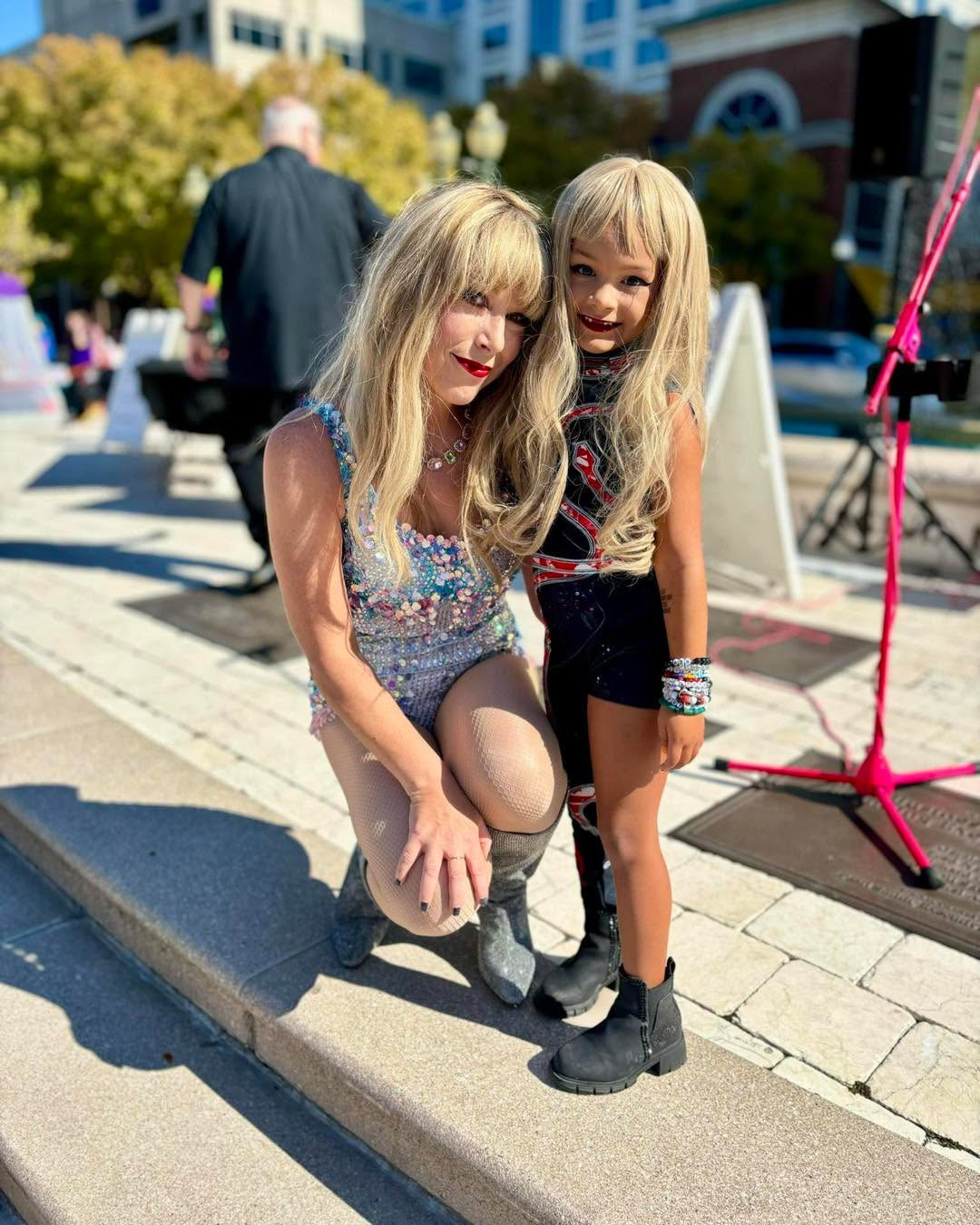 I had such a fun time at the Town and Treat yesterday! I got to meet so many amazing little Swifties and even Bluey! Thank you all! ❤️😄🫶