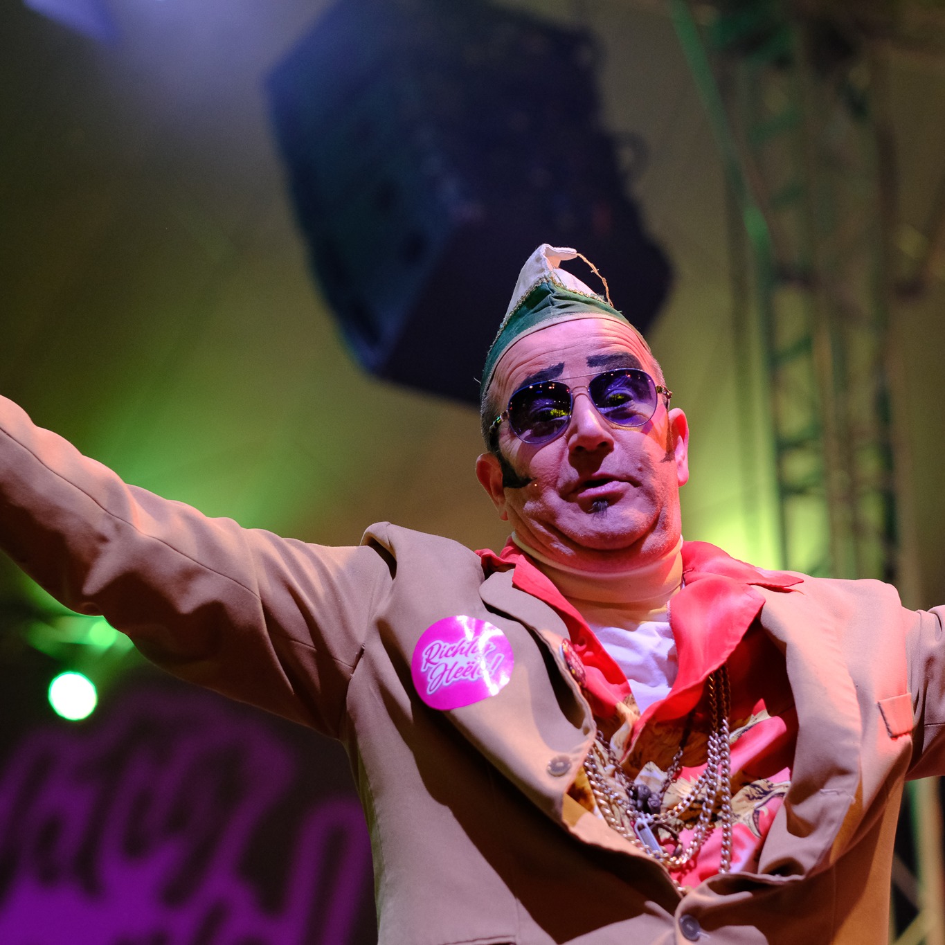 ๐๐ถ ๐ง๐๐ฅ๐จ๐๐๐๐๐ ๐ข๐ฃ ๐๐๐ง ๐ ๐๐ฆ๐๐ฅ๐๐๐๐ ๐ฎ๐ฌ๐ฎ๐ฑ: ๐๐๐ก๐ ๐๐๐ก ๐๐๐๐ ๐๐ฅ๐ง๐๐๐ฆ๐ง๐๐ก! ๐ถ๐
Wat een onvergetelijk feest was het afgelopen zondag op het ๐ ๐ถ๐๐ฒ๐ฟ๐ฎ๐๐๐! We willen graag alle artiesten bedanken die hebben bijgedragen aan deze fantastische avond:
Danny Christiaan ๐ค
Frits Pelt ๐ธ
Ivo van der Bijl ๐ถ
Patty Pam Pam ๐
Wie Sind Spitze ๐บ
Stan & Sam ๐ท
De Dorpsgekke ๐บ
Demi Sec ๐ป
De Herfshane Band ๐ฅ
Prins DJ Youri ๐ง
Met jullie erbij hebben we een topfeest gehad! Dank jullie wel! En ook aan onze presentator Bart Storcken ๐
#miseraBAL #miserabel #ikbenmiserabel #miserabelband
@richtigheele | @bart_storcken | @wirsindspitze_official | @vanderbijlivo | @pattypampam | @deherfshaneband | @youri.kusters