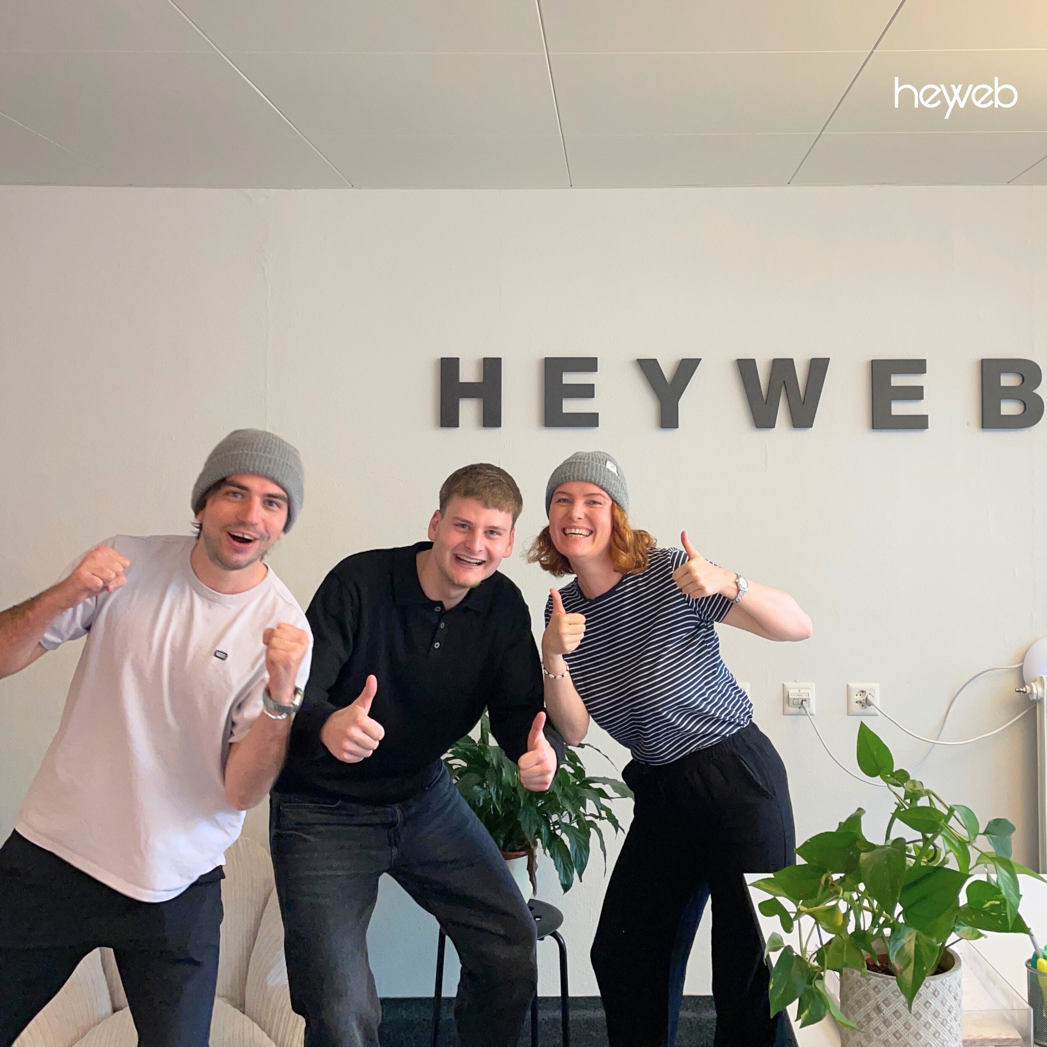 👋HeyStart-egie 2025 (checksch?😄) – wenn zwei Bündner einen Strategieprozess führen, wird’s kreativ, effizient und es gibt garantiert viel zu lachen! 😂
Wir haben die Messlatte hoch angesetzt! 🚀
Ein riesiges Dankeschön an Raymondo (aka Ray7000) unseren TikTok-Experten für deine frischen Ideen und und den zusätzlichen Bündner Vibe. 💡🤝 🐐
#Heyweb #Strategie2025 #BündnerLeichtigkeit #Teamspirit