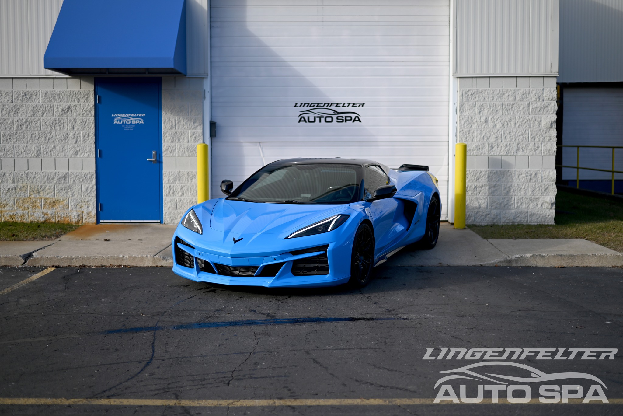 Brand new Rapid Blue Z06 came in for Full body @XPEL Ultimate Plus PPF, Prime XR Plus Ceramic Window Tint, and Fusion Plus Ceramic Coating
.
.
.
.
.
#lingenfelter #lingenfeltercollection #lingenfelterautospa #covette #z06 #Chevrolet #chevroletperformace #chevyperformace #c8z06 #c8corvette #carbonfiber #ppf #ppfshop #protection #xpelppf #xpelultimateplus #tint #automotive
16w
