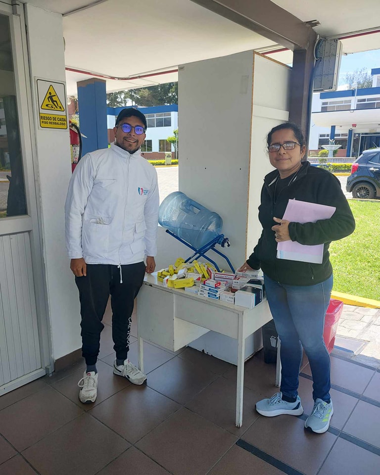 ¡Hoy fue un día especial en el Hospital Especializado San Juan de Dios! Gracias al generoso apoyo y las donaciones de la familia Silva Buitrón, Johanna Dávila y Ramiro Ger, pudimos entregar medicamentos esenciales para quienes más lo necesitan. ¡Juntos estamos haciendo una diferencia! 💙💜
@sanjuandediosquito
#AyudaSocial #Fundaciones #ONG #ServicioSocial #Voluntariado #ecuador