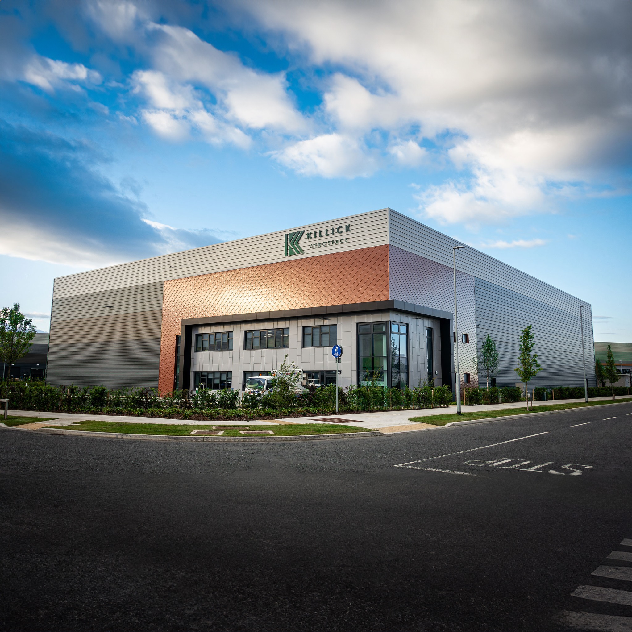 A bold new sign for Killick Aerospace.
We had the pleasure of working with Killick Aerospace, a global leader in aviation services, to install their new exterior building sign. This project came with unique challenges, but the result is a clean, professional look that perfectly reflects their brand.
It’s always rewarding to help businesses enhance their presence with high-quality signage. Thanks to Killick Aerospace for trusting us with this project!
#BrandmarkSigns #Signs #BusinessSigns #CustomSignage #DublinBusiness #SignInstallation #BrandingMatters #ExteriorSigns