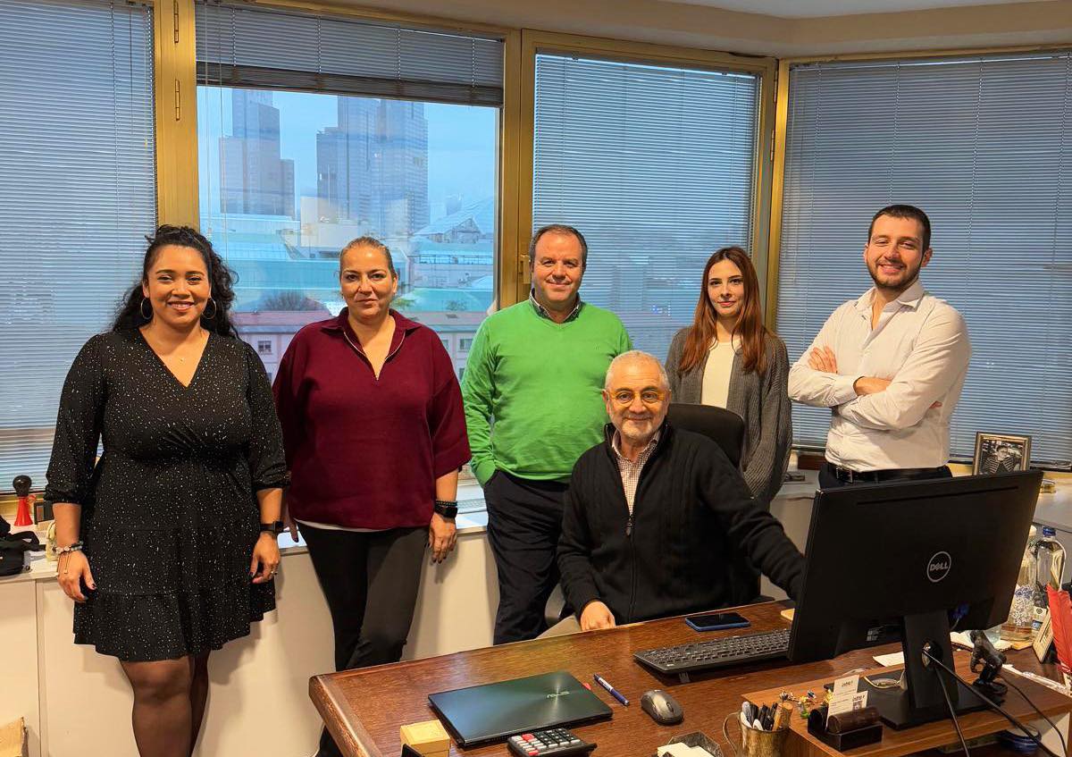 Por 35 años consecutivos, con mucho entusiasmo tengo la oportunidad de formar parte de FITUR y este año no será la excepción! Acercaté a nuestro stand 4A01A en el pabellón 4, junto a nuestro equipo estaremos ansiosos de podernos encontrar nuevamente con vosotros. Hasta entonces!
@fiturmadrid
#FITUR2025 #TurismoInternacional #NetworkingEnFITUR #ViajesYTurismo #FeriaDeTurismo #Stand4A01A #IntraTourismGroup #ExperienciaFITUR #ConexionesGlobales #TurismoSostenible #TravelIndustry #TravelProfessionals #EncuentrosEnFITUR #InnovaciónEnTurismo