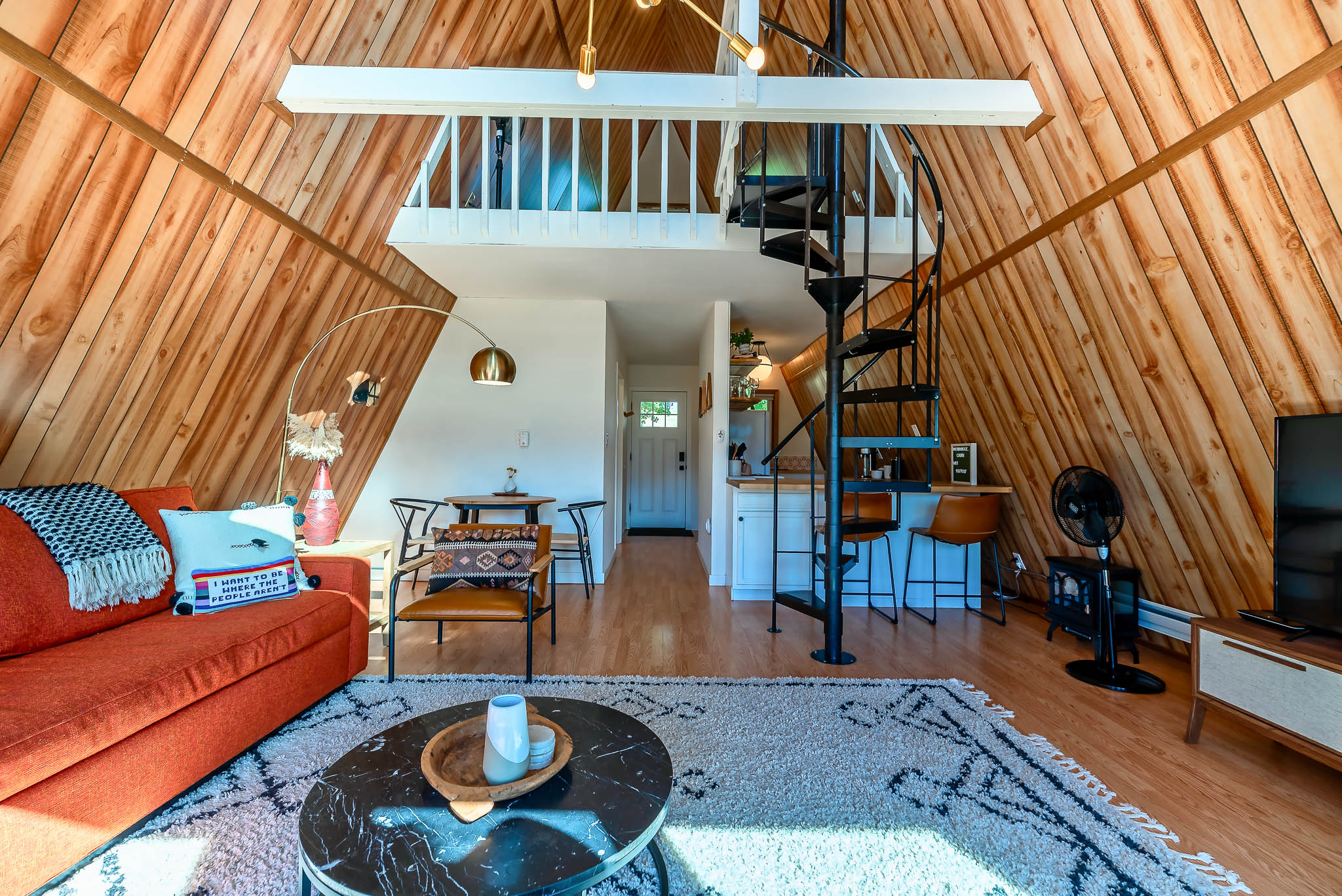 I just realized something. I think the reason I am so drawn to orange couches is because I watched so much Nickelodeon as a kid. That's probably also why I really love pie. And slime. Anyone else? Just me? Good talk. Good talk.
#orangecouch #nickelodeoncouch #bohochic #bohovibes #bohostyle #bohodecor #aframelove #aframehome #aframecabin #aframedaily #aframehouse #aframeliving #aframecabins #cabinlife #cabinlove #cabincrew #cabinporn #cabinliving #bestairbnb #coloradoairbnb