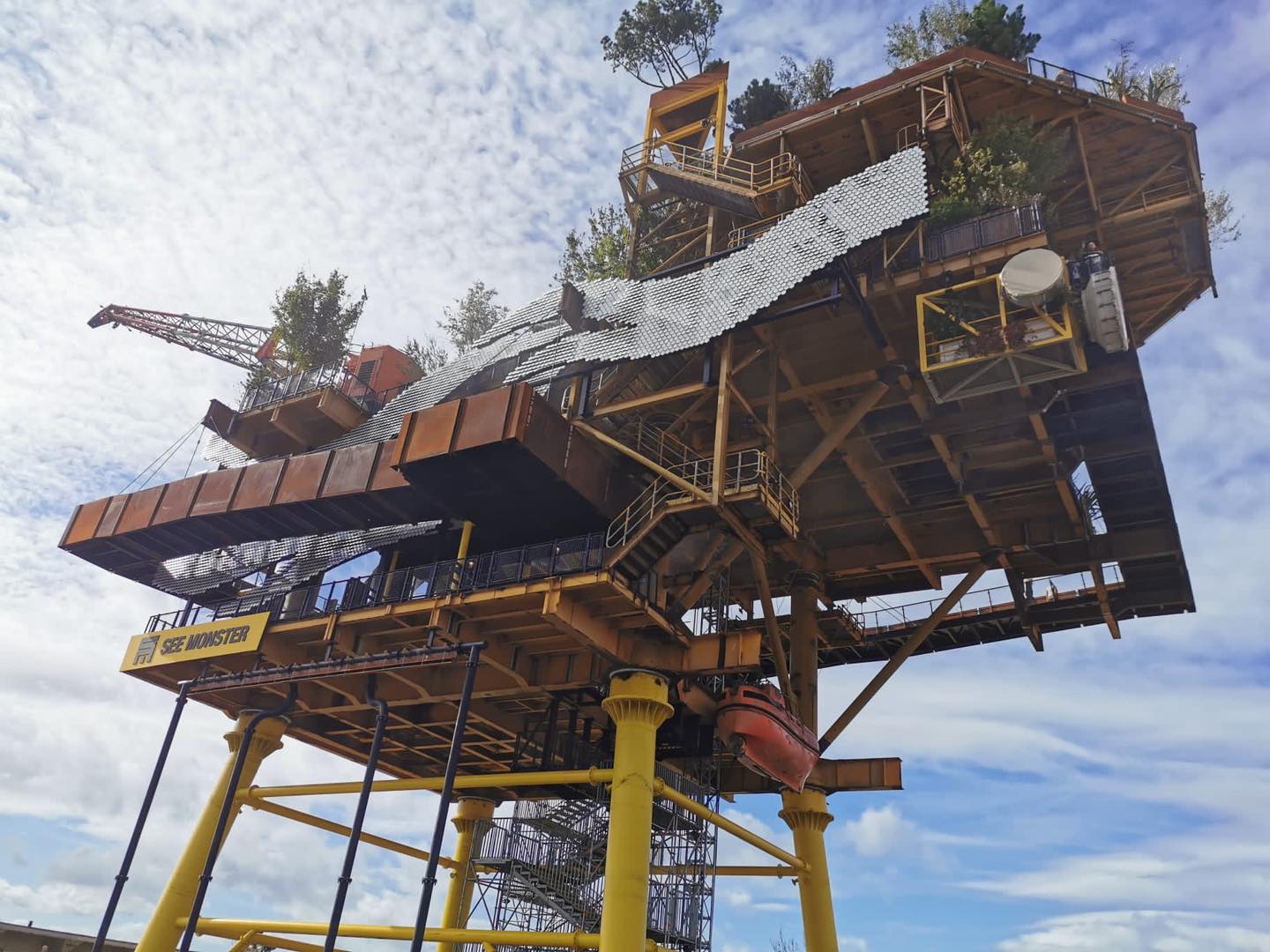 From this…to this…to this.
A neat little desk made from the remains of See Monster.
Reclaimed redwood cladding that was originally painted black, given a bit of love (a fair bit of work) in our workshop and an Osmo hard wax oil finish.
#reclaimedtimber #reclaimedwood #sustainable #somerset #recycledmaterials #bespokefurniture #furnituremaker #seemonster