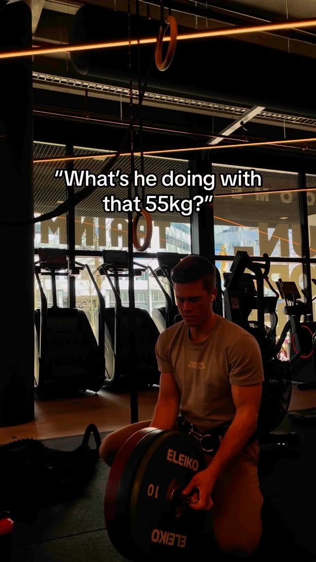 Gotta train that grip ๐ฅต
#gripstrength #calisthenicstraining #forearmstrength #bodyweighttraining #grippower #calisthenicsskills #strengthandconditioning