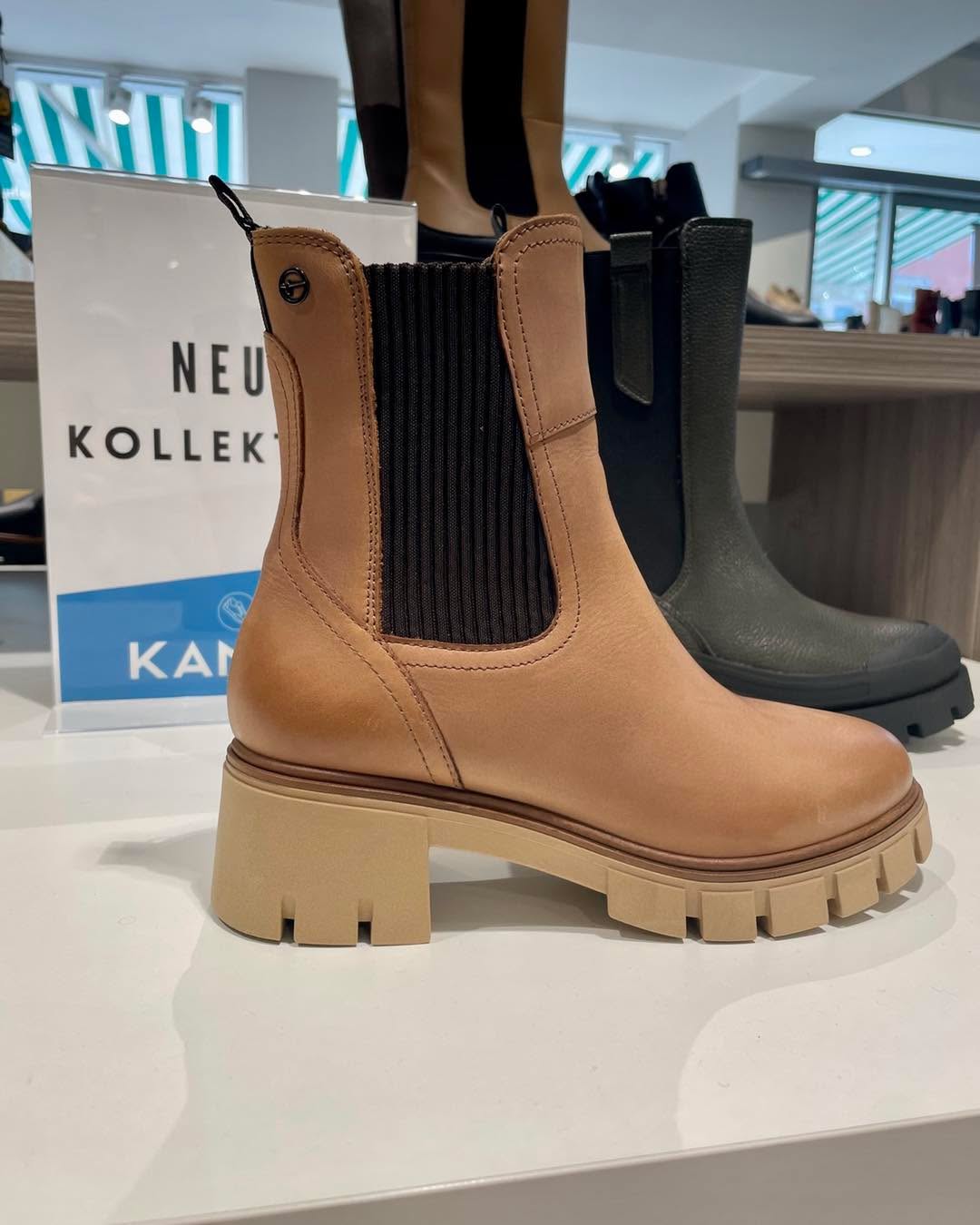 Zu kuscheligen Kleidern, kurzen Röcken oder Jeanshosen sehen diesen Chelsea Boots nämlich gleichermaßen stylisch aus. #tamarisshoes #tamaris #gabor #erding #eching #marktschwaben