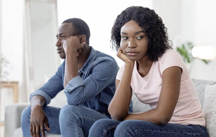 Es posible sentirse solo a pesar de tener familia, amigos, incluso en el contexto de una relación de pareja. Para muchas personas, estar en una relación de pareja implica que podremos contar siempre con la compañía, el apoyo y el amor de nuestro compañero de vida. Desde compartir nuestras preocupaciones hasta el confort de un abrazo, esperamos que una relación nos proporcione cercanía, afecto mutuo y una profunda compenetración. Sin embargo, lo que no esperamos es sentirnos solos en esa relación.
Si estás en una relación pero has comenzado a sentirte solo, es posible que te preguntes qué lo causó y cómo solucionarlo. No dudes en llamarnos para agendar una cita hoy!
501-271-8520
Ofrecemos terapia presencial o virtual, en la mañana, y en la tarde, y también los sábados.