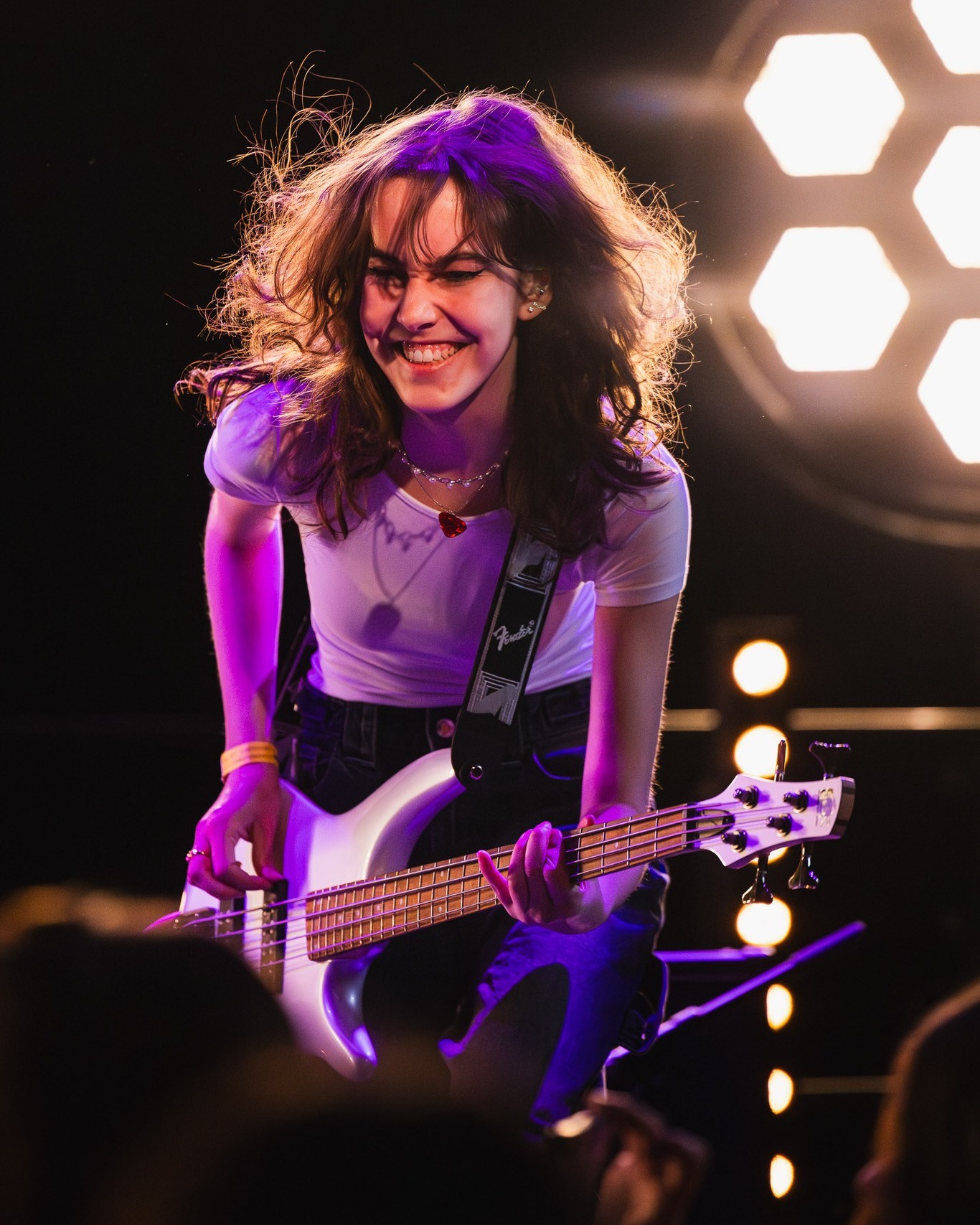 Koester onvergetelijke momenten met prachtige concertfoto's. KeyCult veroverde de eerste plek in de categorie ‘Muziek’ en won de Limburgse Voorronde. Boek vandaag nog en creëer blijvende herinneringen voor je publiek. In opdracht van de Kunstbende Limburg heb ik deze mooie serie mogen vastleggen.
#CaptureTheMemories #concertfotografie #liveonstage #artiestenmanager
🎭 @kunstbendelb
🎤 @bandkeycult
📸 @lisanne.bemelmans