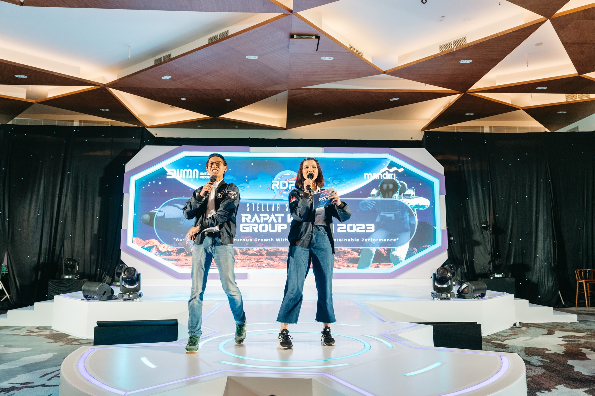 By working together, we can achieve sustainable performance that benefits everyone involved.
www.mariolourdi.com
______
#Documentation #Videographer #Videography #VideoShoot #Instavid #VideoProduction #Cinematographer #Clubbing #Videographers #EventVideo #EventVideographer #EventOrganizer #Videos #Photograph #EventDocumentation #Photographer #VideoGram #EventPlanner #EventPlanning #InstaVideo #VideoOfTheDay #VideoMaker #VideoShoot #VideoMaker #Filming #Mandiri #BankMandiri #BUMN