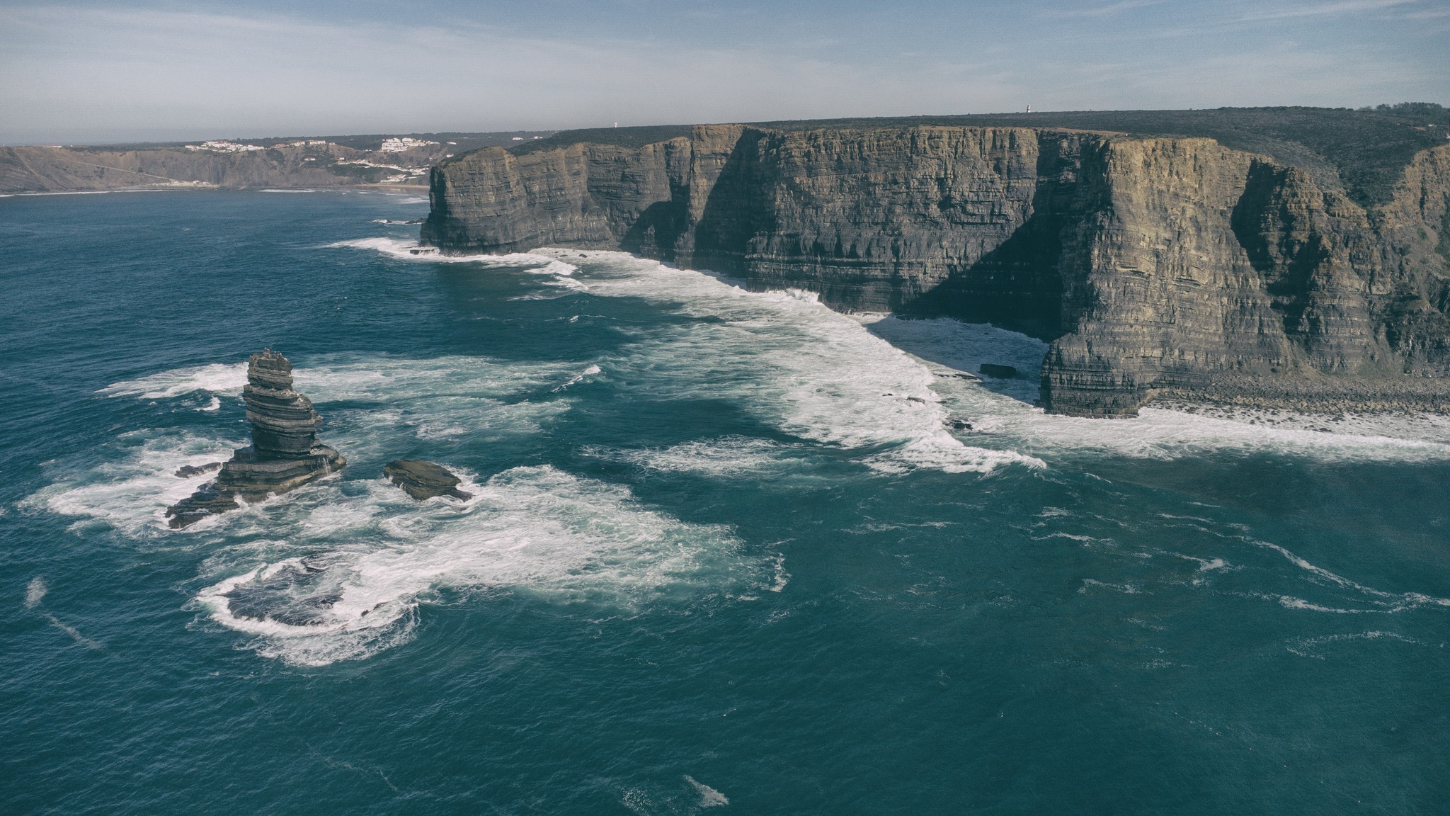 Arrifana and its icon!
Just a few minutes to walk from Kanalu Surfhouse.
.
.
.
#kanalusurfhouse #surfguiding #igers #aljezur #happylife #beach #igersitaly #igersgermany #swisssurfing #holidayhome #portugal #surfschool #beachlife #surflessons #beachlife #rooms