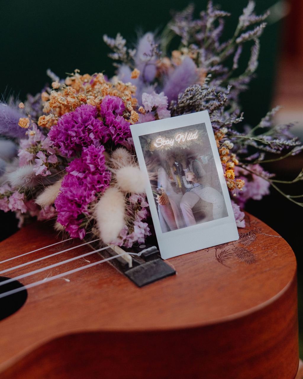 • 𝙲𝚘𝚕𝚕𝚎𝚌𝚝𝚒𝚗𝚐 𝚖𝚎𝚖𝚘𝚛𝚒𝚎𝚜
• Une galerie qui envoie du soleil, est-ce que c'est possible ? C'est un grand OUIIIII si tu fais appel à @emilieeychenne
• Explosion de joie quand j'ai découvert ce reportage coloré, lumineux, joyeux et clairement généreux. Emilie c'est la meuf à la fois souriante et méga focus, qui arrive à avoir une vision globale de la journée sur toutes les choses à immortaliser, mais qui tient à ne négliger aucun détail.
• Si je dois te donner mon ressenti sur les 3 points à garder en tête, lorsque tu choisis ton photographe de mariage :
1) le style et l'approche photo : reportage, poétique, coloré, éditorial, etc. Pense à demander une ou deux galeries complètes à ton prestataire pour te faire un avis.
2 ) le feeling : c'est évidemment super important, puisque cette personne va te suivre pendant une journée complète, voire plus. Le top : booker une séance couple avant le mariage, pour apprivoiser cette expérience.
3 ) le professionnalisme : réactivité, numéro siret, contrat, remplacement en cas de maladie... Un bon photographe sait toujours s'entourer de collègues de confiance, qui pourraient assurer la prestation à sa place.
------
• A gallery that radiates sunshine, is it possible? It's a big YESSS if you hire @emilieeychenne.
• I was overjoyed when I discovered this colorful, bright, joyful, and clearly generous wedding album. Emilie is the girl who’s both smiley and super focused, managing to have a big-picture vision of the day while making sure not to miss any detail.
• If I had to share my thoughts on the 3 key things to keep in mind when choosing your wedding photographer:
Style and approach: Whether it’s reportage, poetic, colorful, editorial, etc., make sure to ask for one or two full galleries from your photographer to get a clear idea.
Connection: This is obviously super important, as this person will be by your side for a whole day, or more. The best tip: book a couple’s session before the wedding to get comfortable with the experience.
Professionalism: Responsiveness, legal paperwork, a contract, backup in case of illness... A good photographer always has trusted colleagues who can step in if needed.